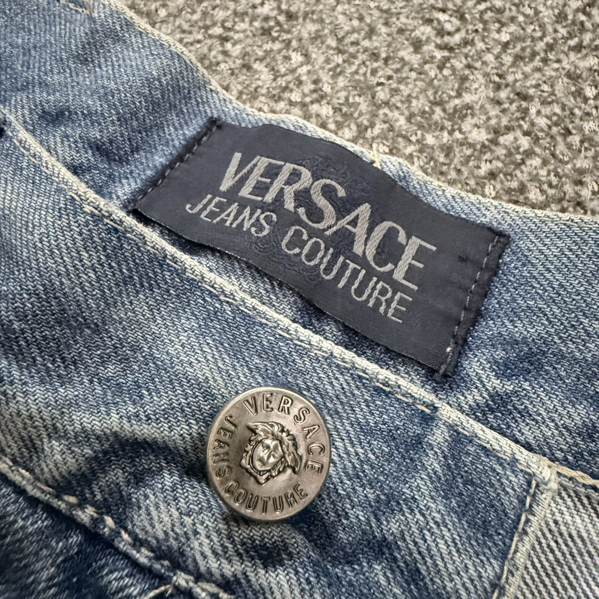Versace Jeans Couture Vintage 90s Baggy Fit Versace Heavy Fade Denim Made in Italy Size US 34 / EU 50 - 15 Thumbnail