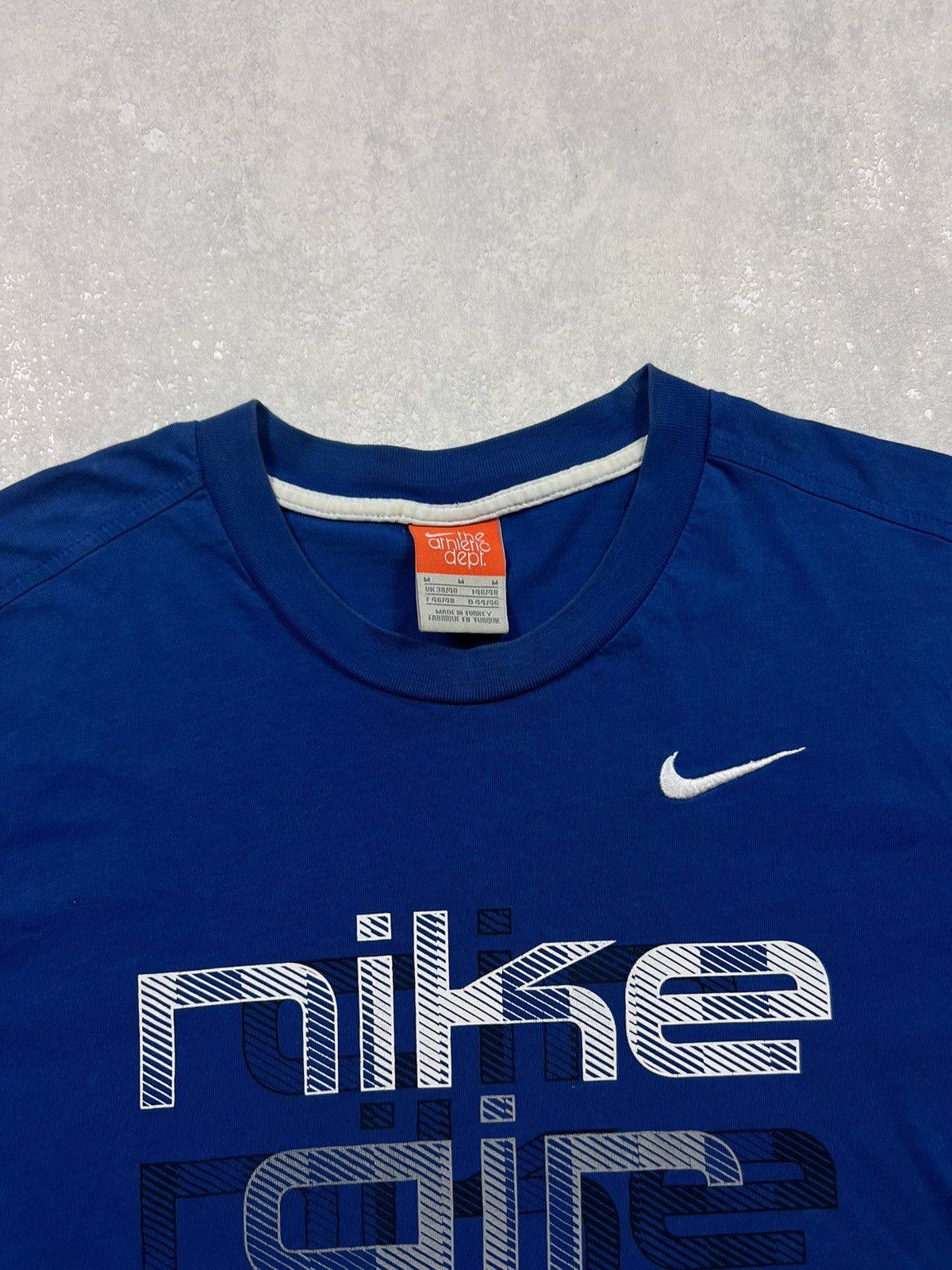 Nike 00’s NIKE AIR RETRO T-SHIRT BIG CENTRAL LOGO SWOOSH Y2K Size US M / EU 48-50 / 2 - 4 Thumbnail