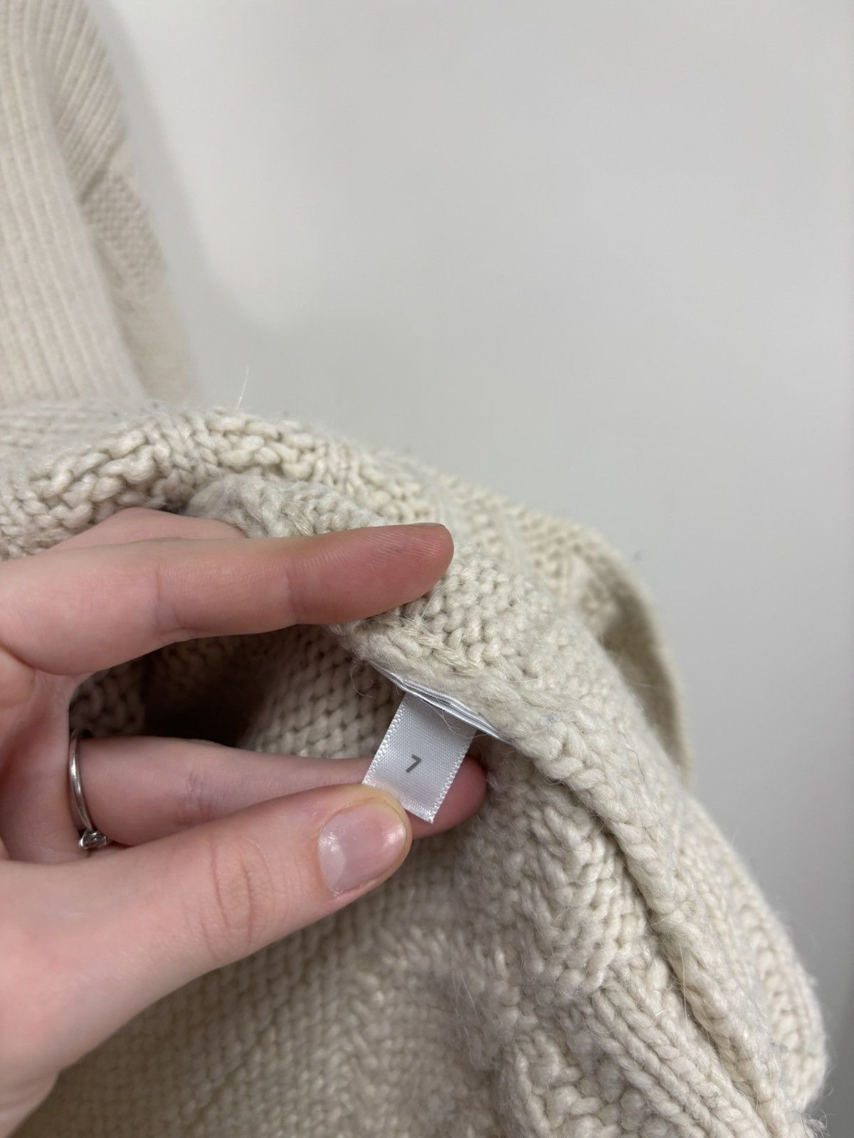 Uniqlo Uniqlo x JW Anderson Women’s Mock Neck Cream Knit Sweater Size XS / US 0-2 / IT 36-38 - 10 Thumbnail