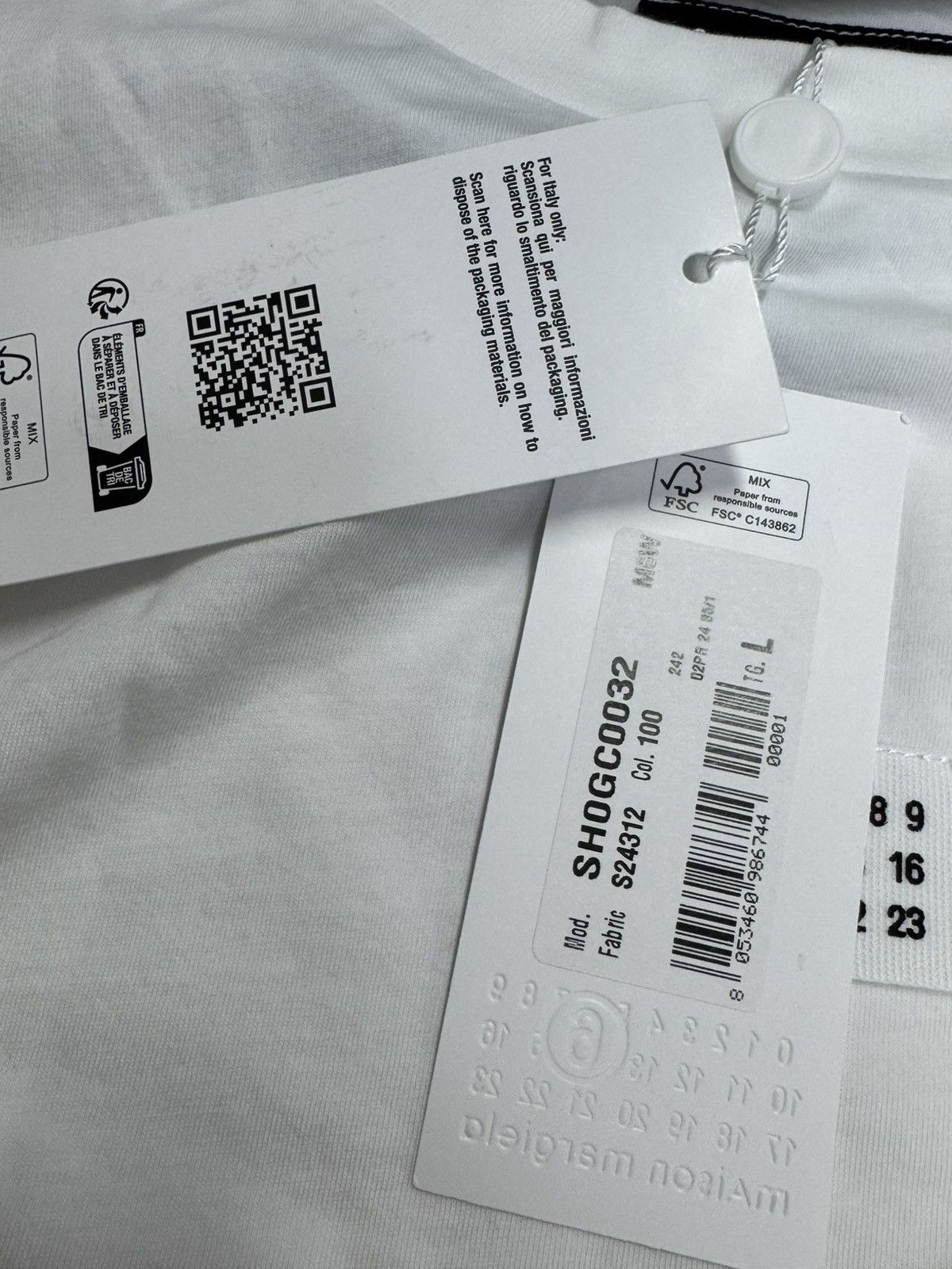 Maison Margiela NWT MM6 Minimalist Chest Logo Unisex T-Shirt - White, L Size US L / EU 52-54 / 3 - 6 Thumbnail