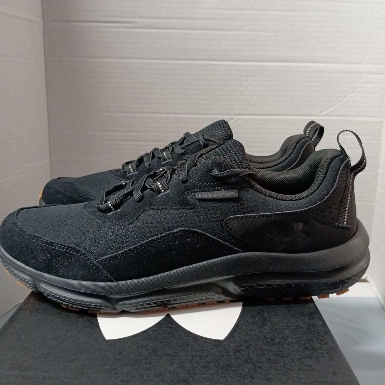 Under Armour Under Armour UA Charged Sneakers Men's Size 11 Black NEW Size US 11 / EU 44 - 4 Thumbnail