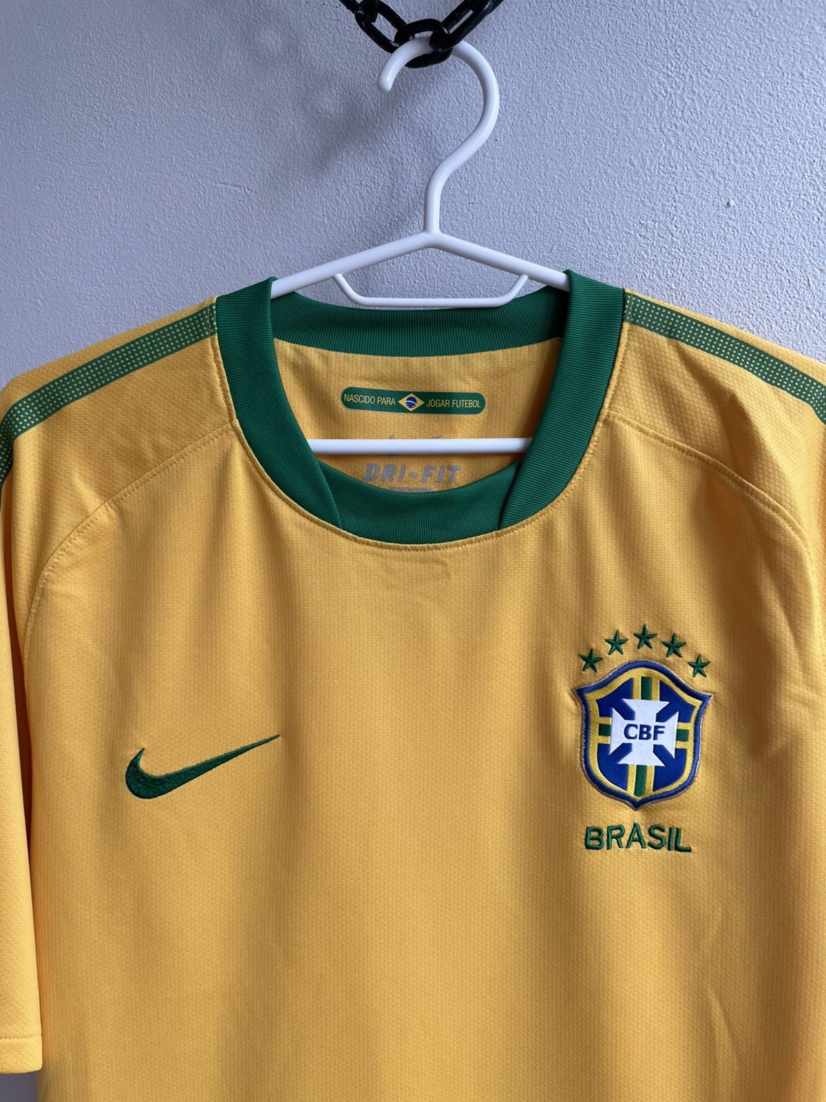 Nike Brasil 2010 2011 Home Football Shirt Soccer Jersey Nike Size US M / EU 48-50 / 2 - 7 Thumbnail