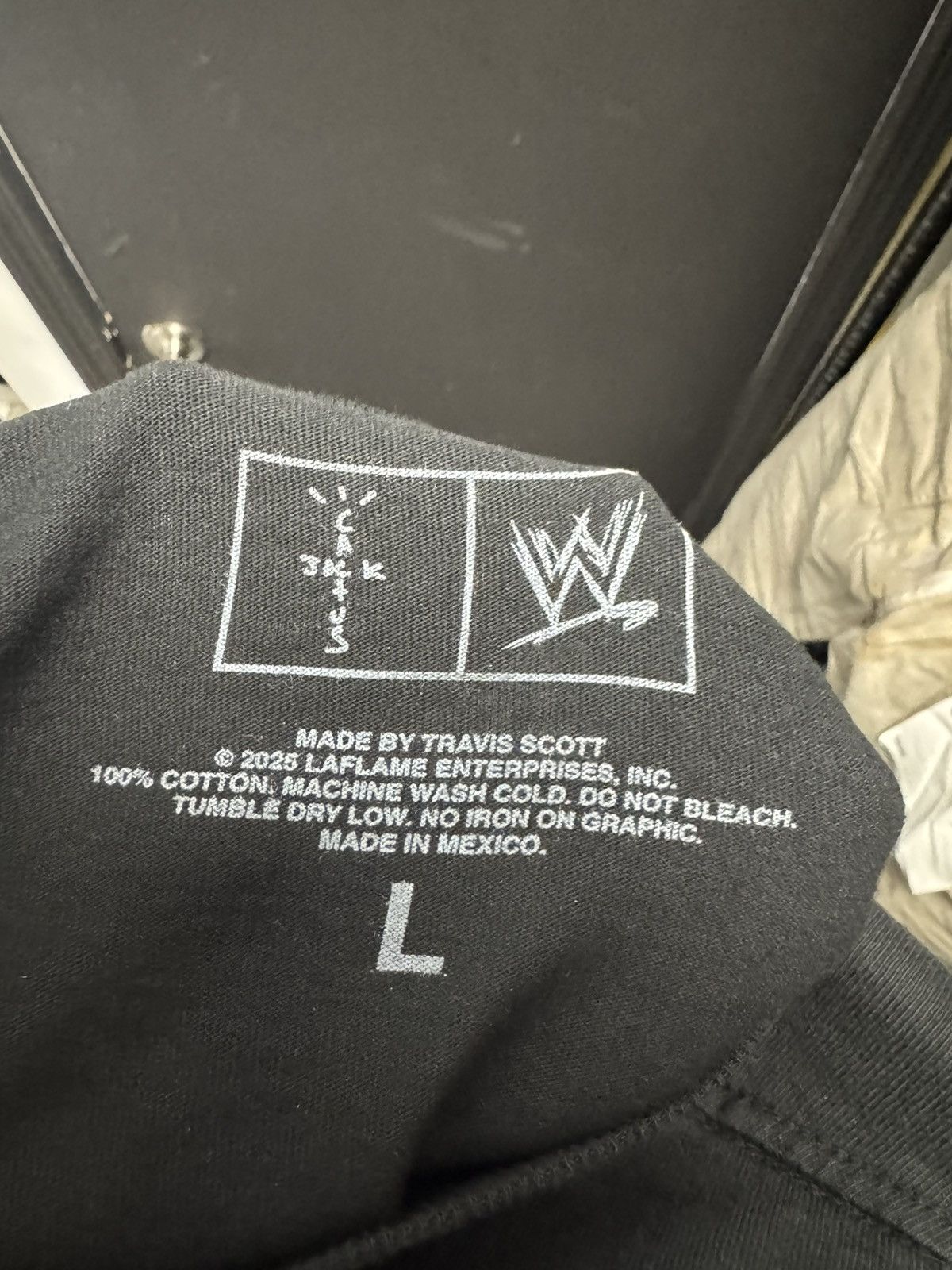 Travis Scott × WWE Travis Scott x WWE Know Your Role The Rock Tee Black Size US L / EU 52-54 / 3 - 3 Thumbnail
