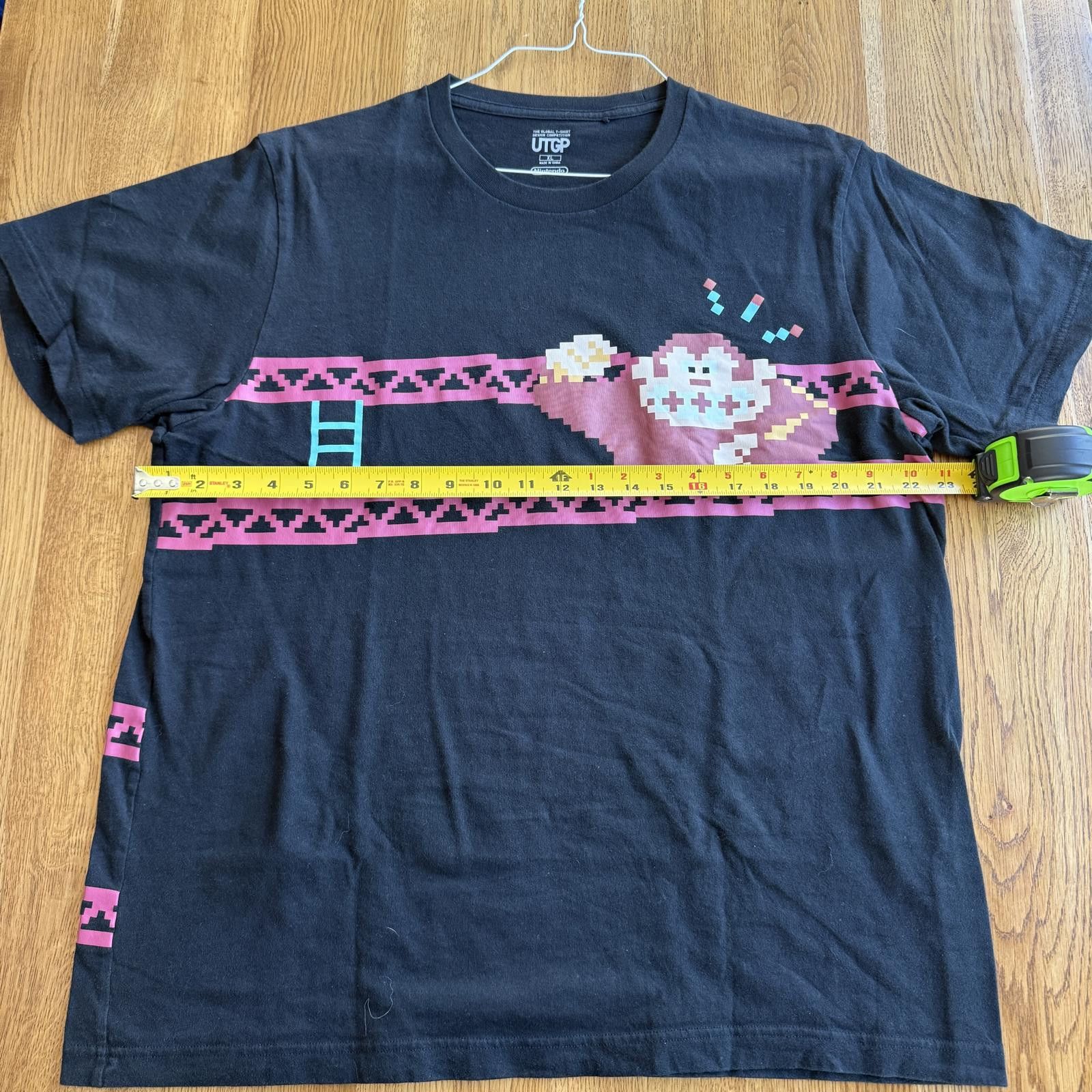 Uniqlo UNIQLO UTGP Donkey Kong Pixel Art T-Shirt Black Size XL Size US XL / EU 56 / 4 - 2 Thumbnail