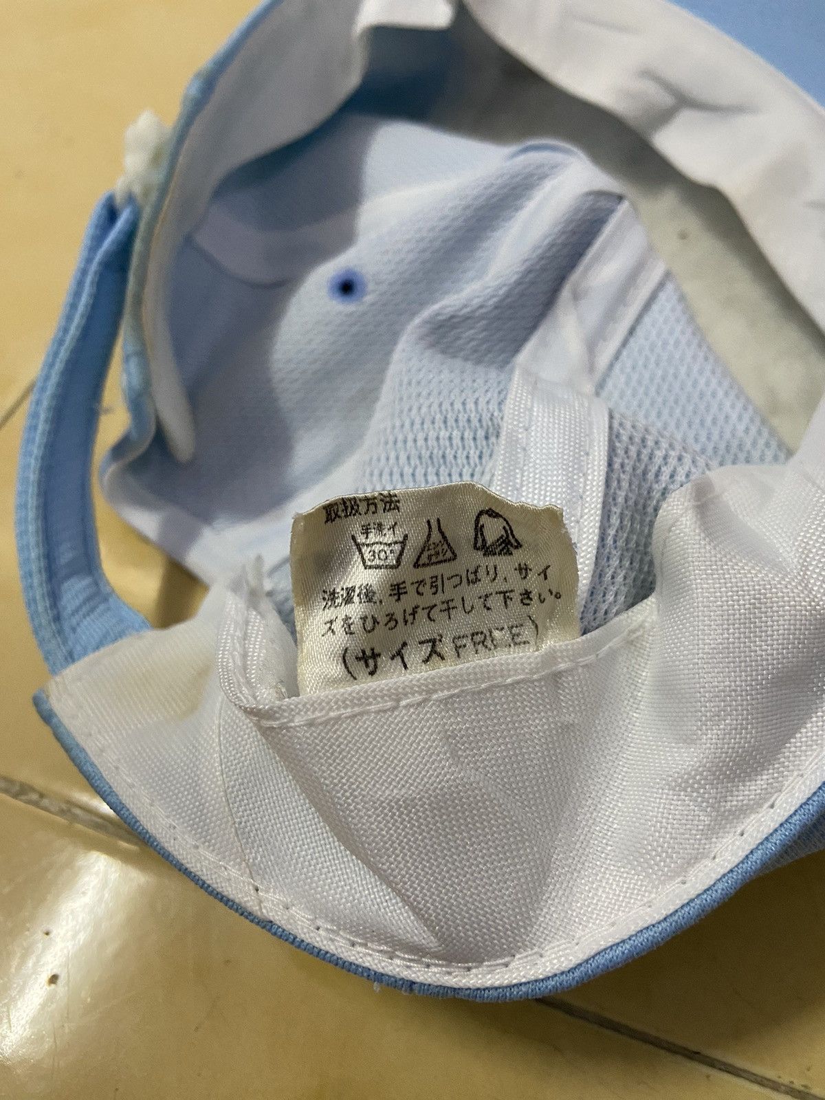 New England Outerwear VINTAGE ENGLAND ROYAL ST COUNTY DOWN GOLF COURSE V CAP Size ONE SIZE - 7 Thumbnail