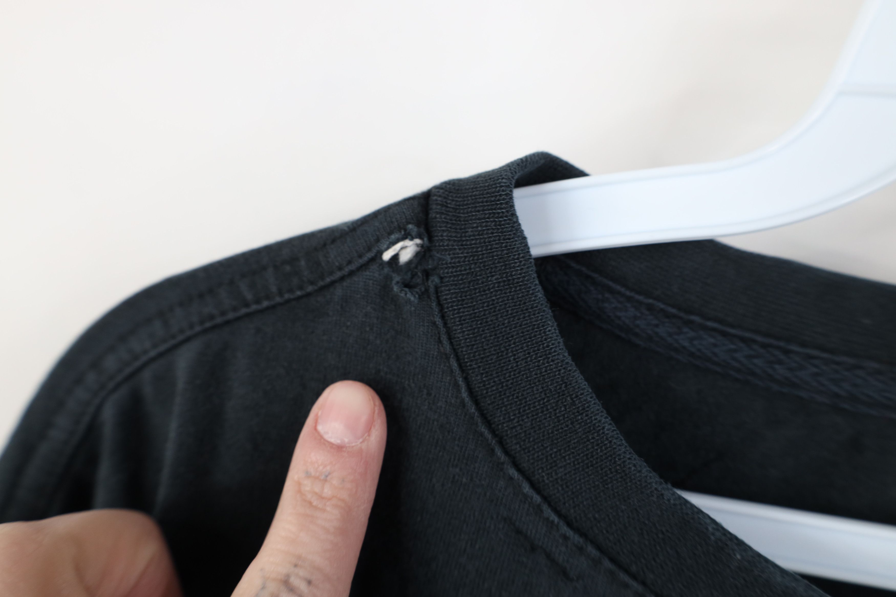 Levi's Vintage 90s Y2K Levis Spell Out Baggy Fit T-Shirt Black Size US L / EU 52-54 / 3 - 8 Thumbnail