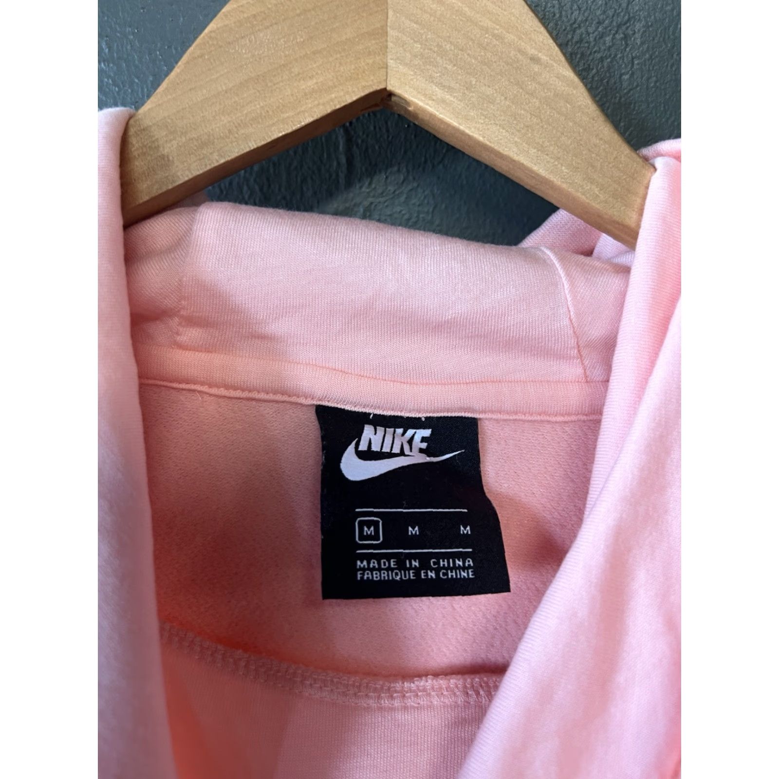 Nike Nike Sportswear Womens Funnel Neck Pullover Hoodie Size M Pink Pullover Hooded Activewear Womens Nike Sportswear Modern Fit? Size M / US 6-8 / IT 42-44 - 3 Thumbnail