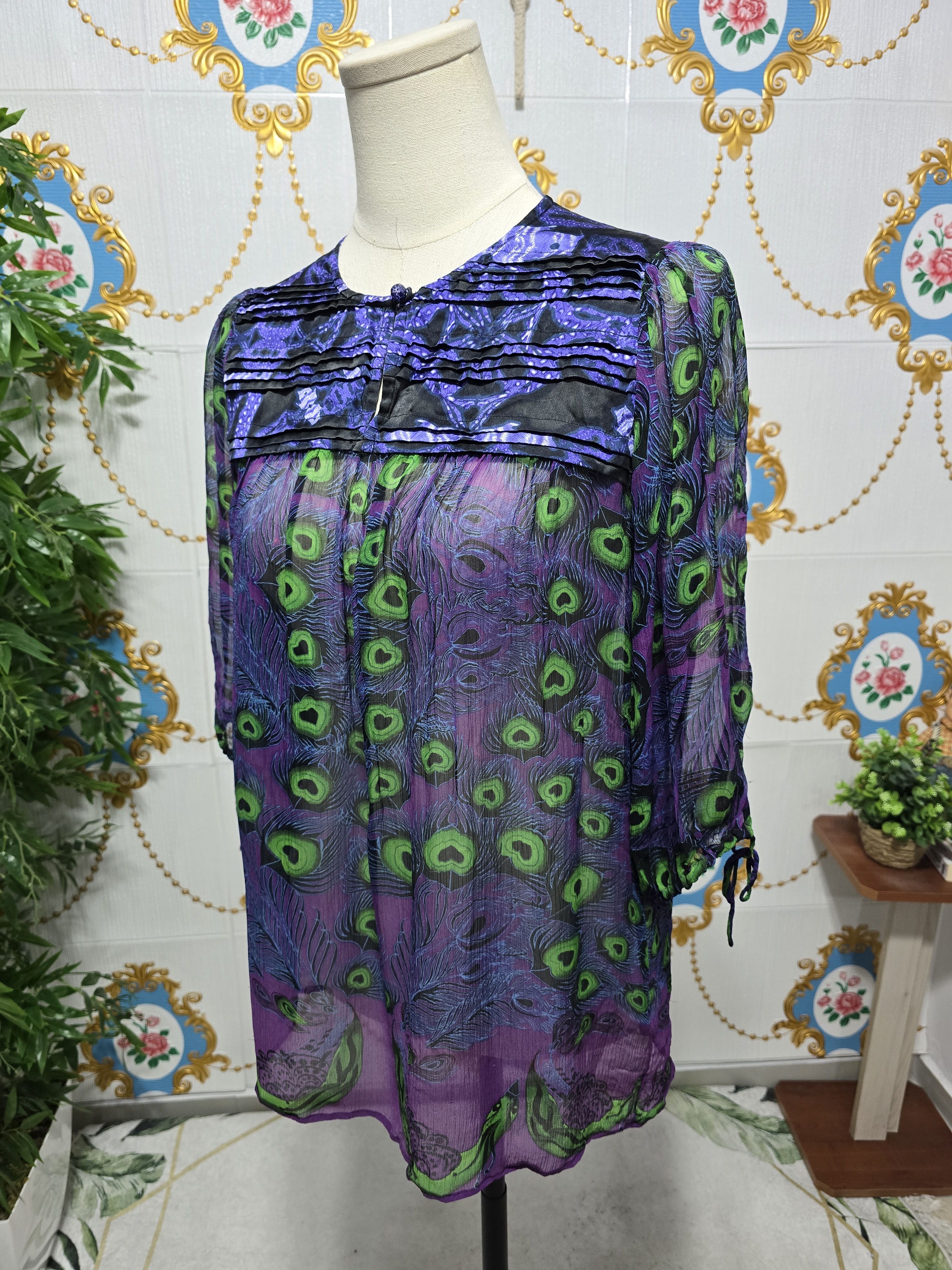 Custo Barcelona CUSTO BARCELONA vintage 100% silk size 2( small) ok for m Size S / US 4 / IT 40 - 5 Thumbnail