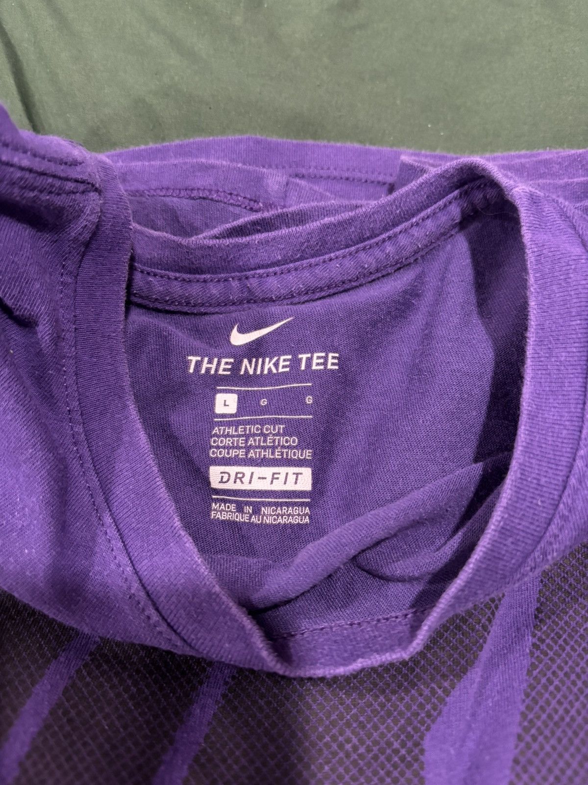 Nike Purple Nike Men’s Tshirt Size US L / EU 52-54 / 3 - 5 Thumbnail