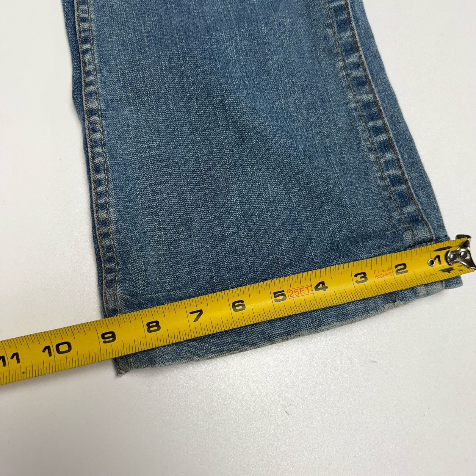 True Religion True Religion Jeans Womens 26 (28x30) Blue Made in USA RN 11 Size 26" / US 2 / IT 38 - 14 Thumbnail