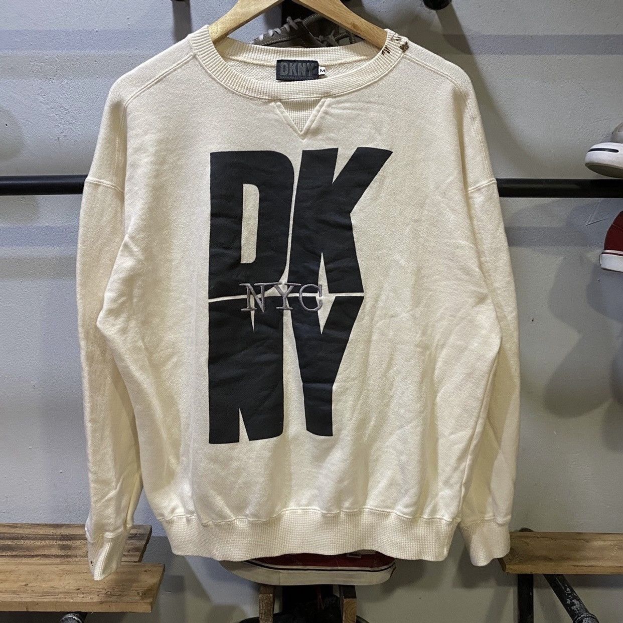 DKNY × Vintage Vintage DKNY NYC Big Logo Sweatshirt Size US M / EU 48-50 / 2 - 1 Thumbnail