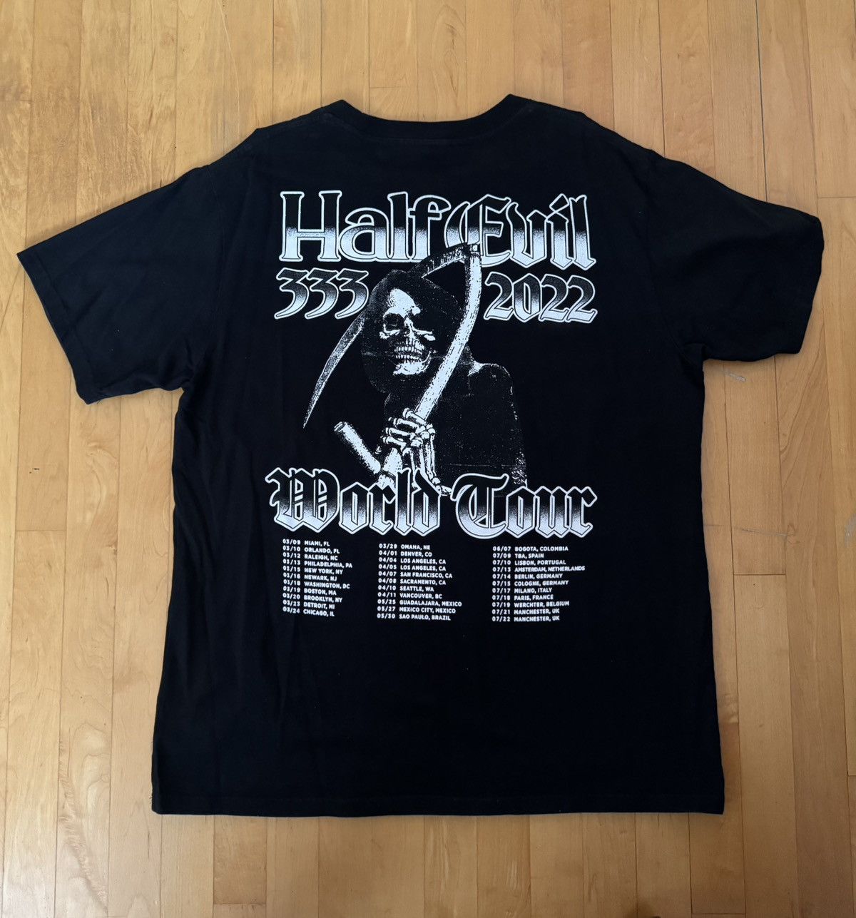 Half Evil Half Evil Graphic Tee Size US XXL / EU 58 / 5 - 2 Thumbnail