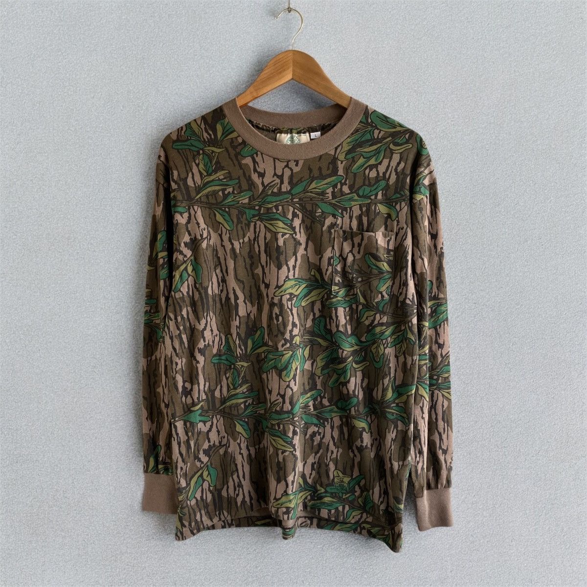 Mossy Oaks Vintage 90s Mossy Oak Green Leaf Camo Long Sleeve T-Shirt Size US L / EU 52-54 / 3 - 3 Thumbnail