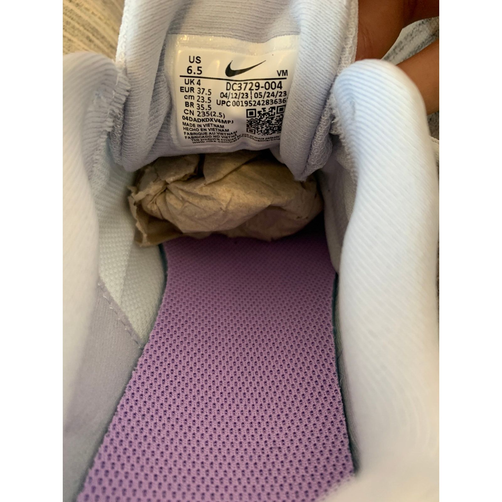 Nike Nike Air Revolution 6 Platinum Purple Women's 6.5 BRAND NEW Size US 6.5 / IT 36.5 - 7 Thumbnail