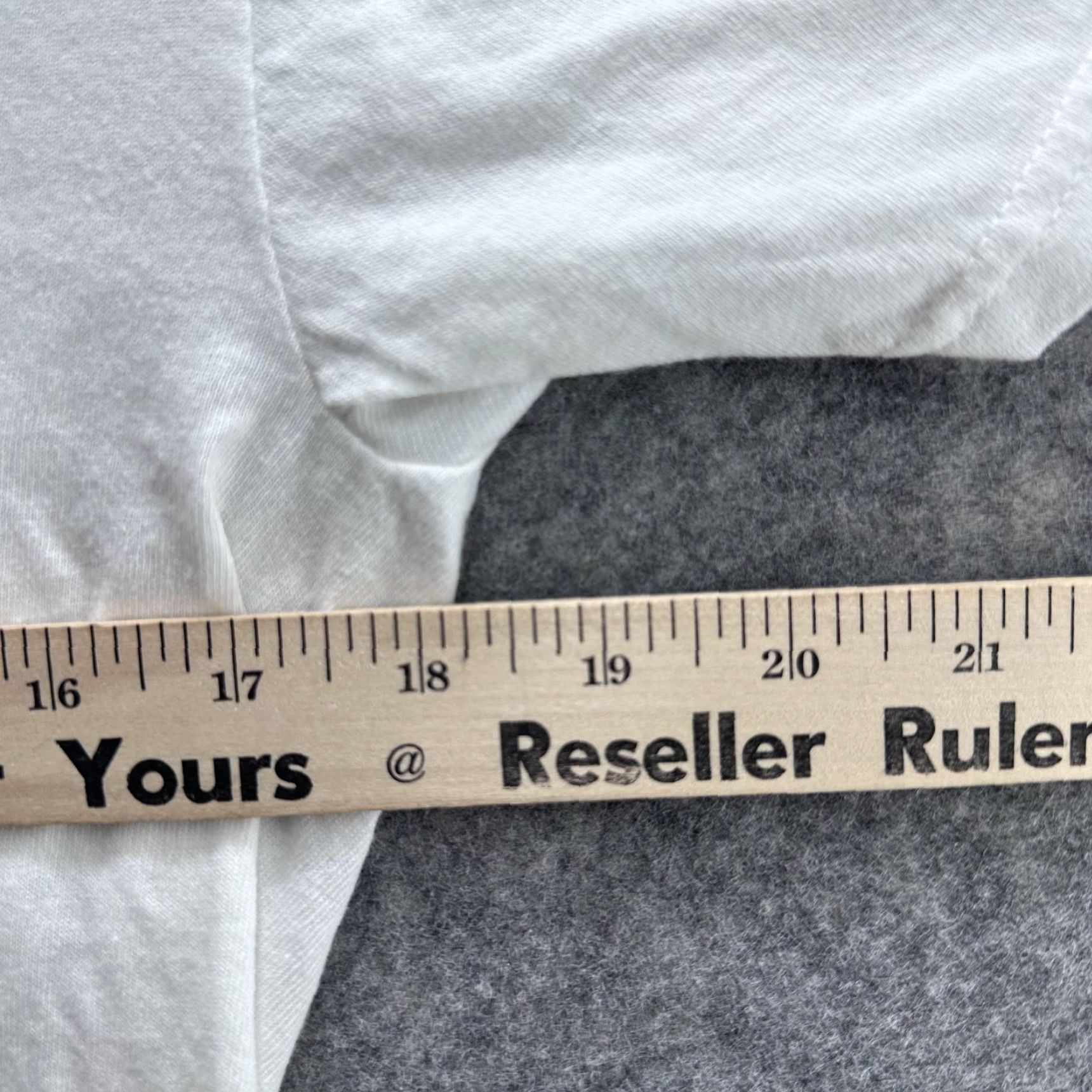 Russell Athletic VINTAGE Puerto Rico Beisbol 21 Shirt Mens Medium White Russell Athletic Crew Neck Graphic Print T-Shirt Size US M / EU 48-50 / 2 - 5 Thumbnail