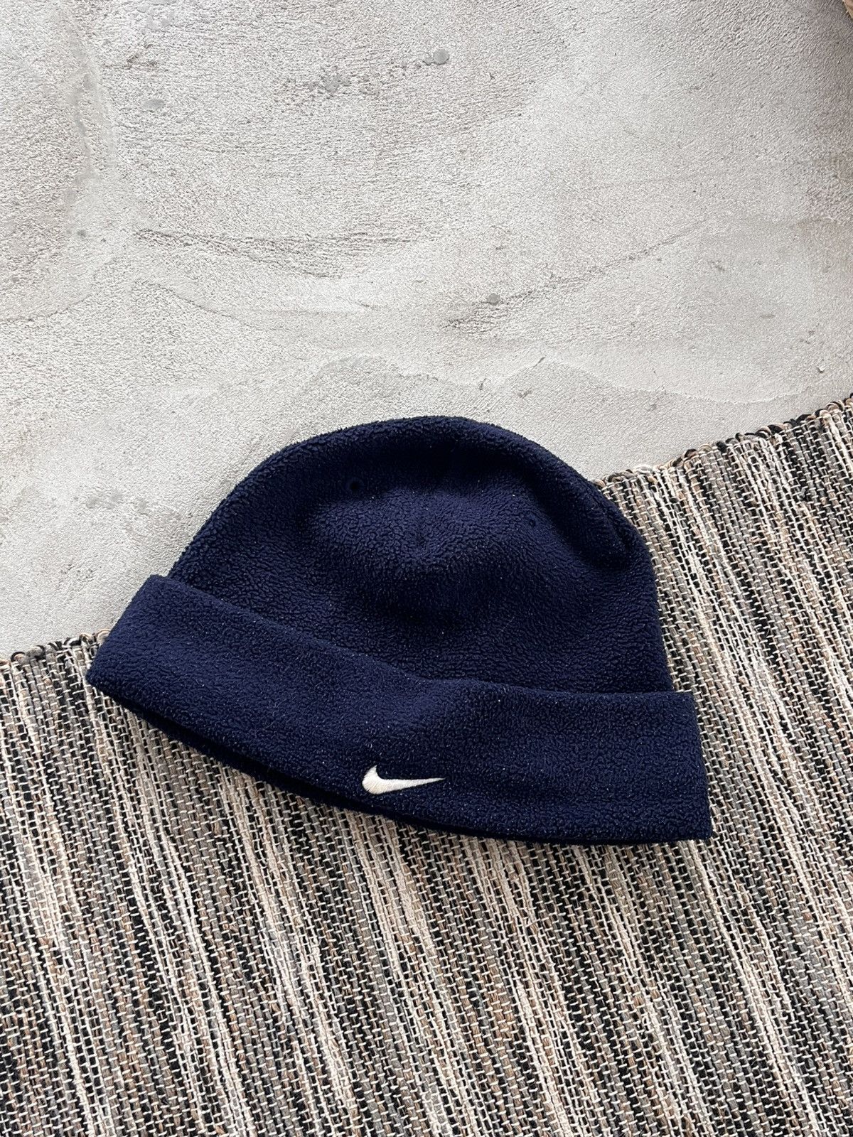 Nike Vintage Nike Fleece Beanie Blue Hat Outdoor Minimalistic Y2K Size ONE SIZE - 1 Thumbnail