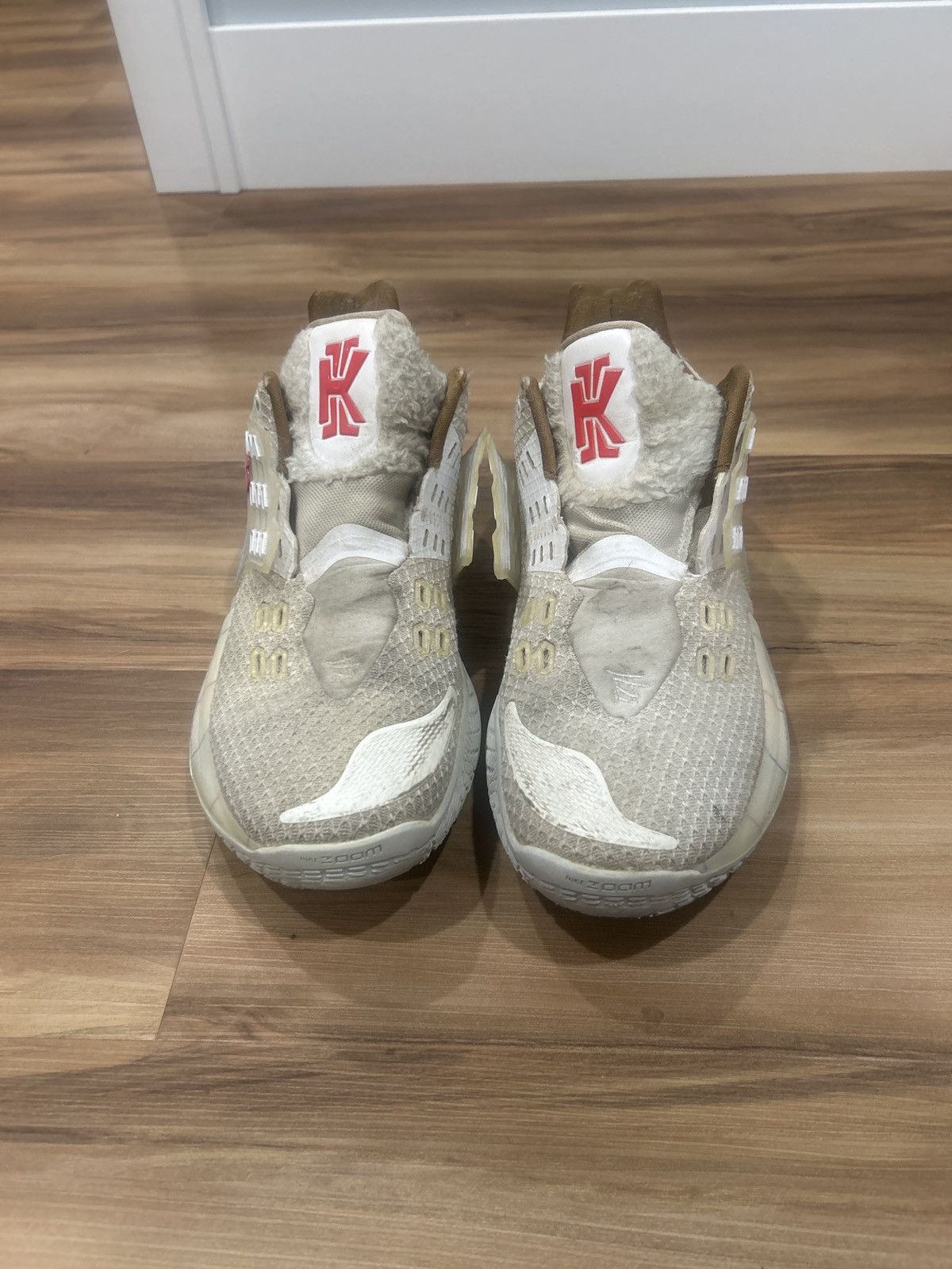 Nike Kyrie 2 Sandy Cheeks Size US 11 / EU 44 - 3 Thumbnail