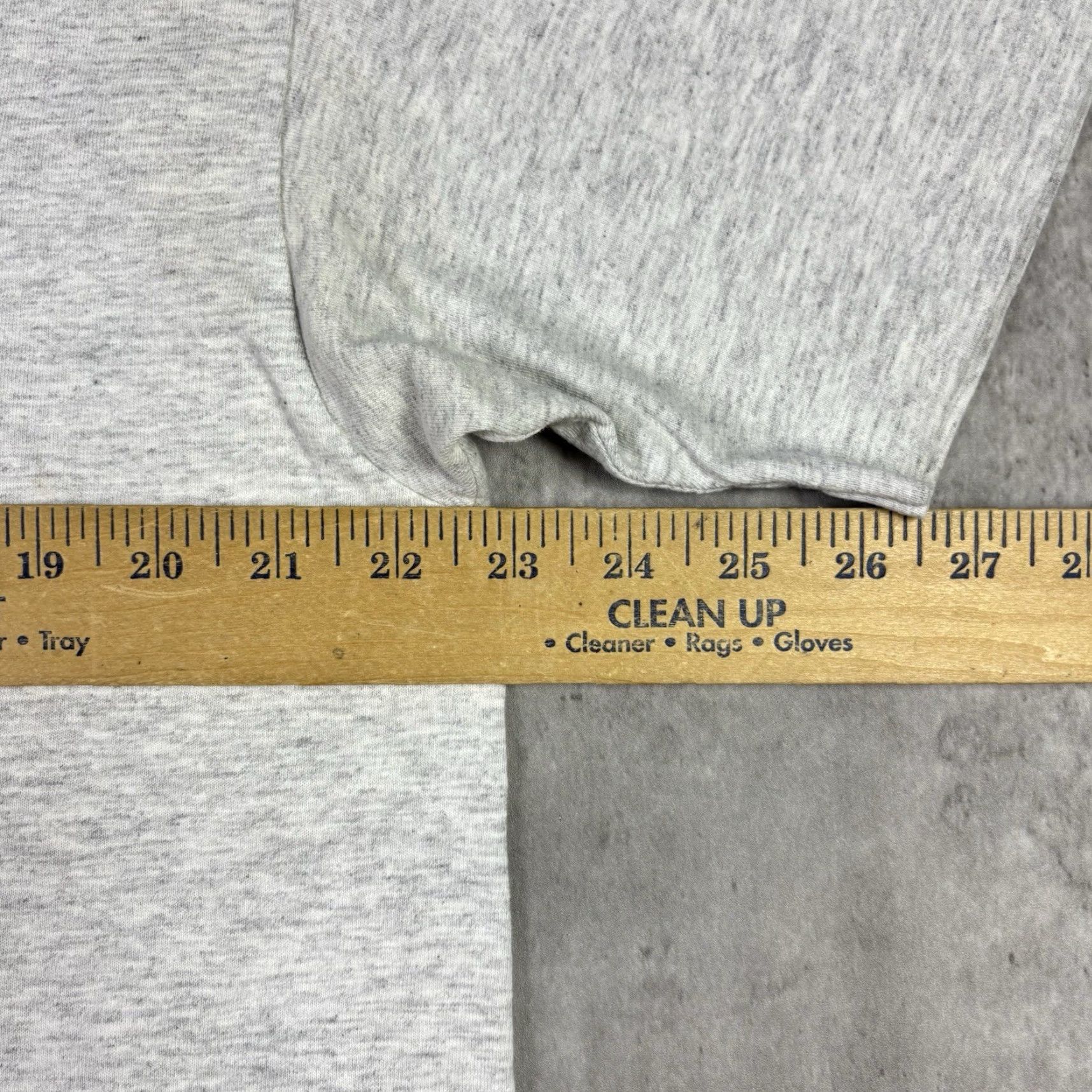 Vintage VINTAGE Hilton Head T Shirt Dolphin Animal Nature Wildlife XL Gray Cotton Knit Men T-Shirt Short Sleeve Crew Neck 90s Size US XL / EU 56 / 4 - 3 Thumbnail
