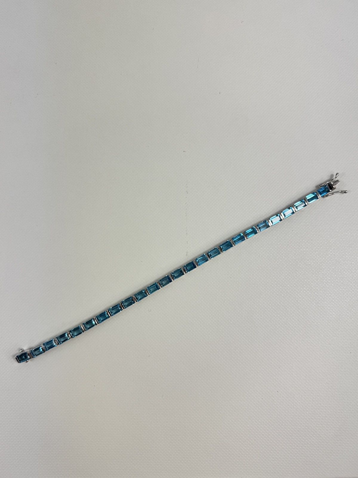 Other Kolours- 14 Karat White Gold Creo Topaz Bracelet Size ONE SIZE - 8 Thumbnail