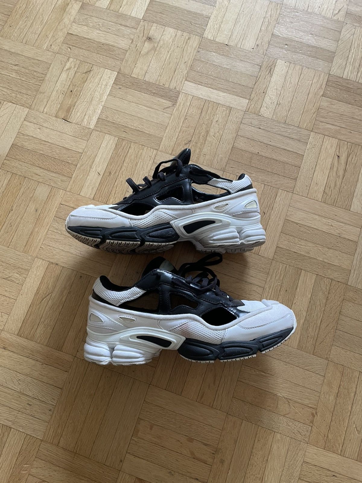 Adidas × Raf Simons adidas RS Replicant Ozweego Raf Simons Black  