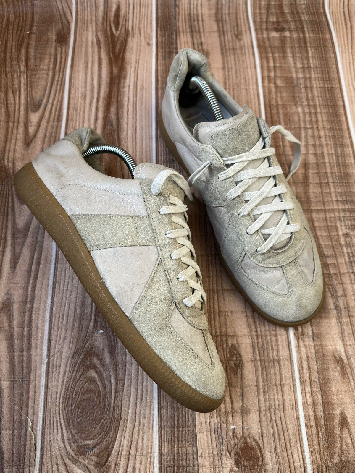 Maison Margiela Maison Martin Margiela Replica Gats Beige Lowtop Sneaks Size US 9 / EU 42 - 6 Thumbnail