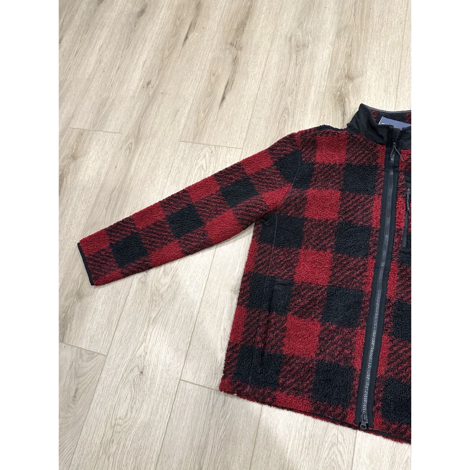 Vineyard Vines Vineyard Vines On The Go Sherpa Full Zip Jacket Men L Plaid Sangria Bluff Red Black NWT Size US L / EU 52-54 / 3 - 4 Thumbnail