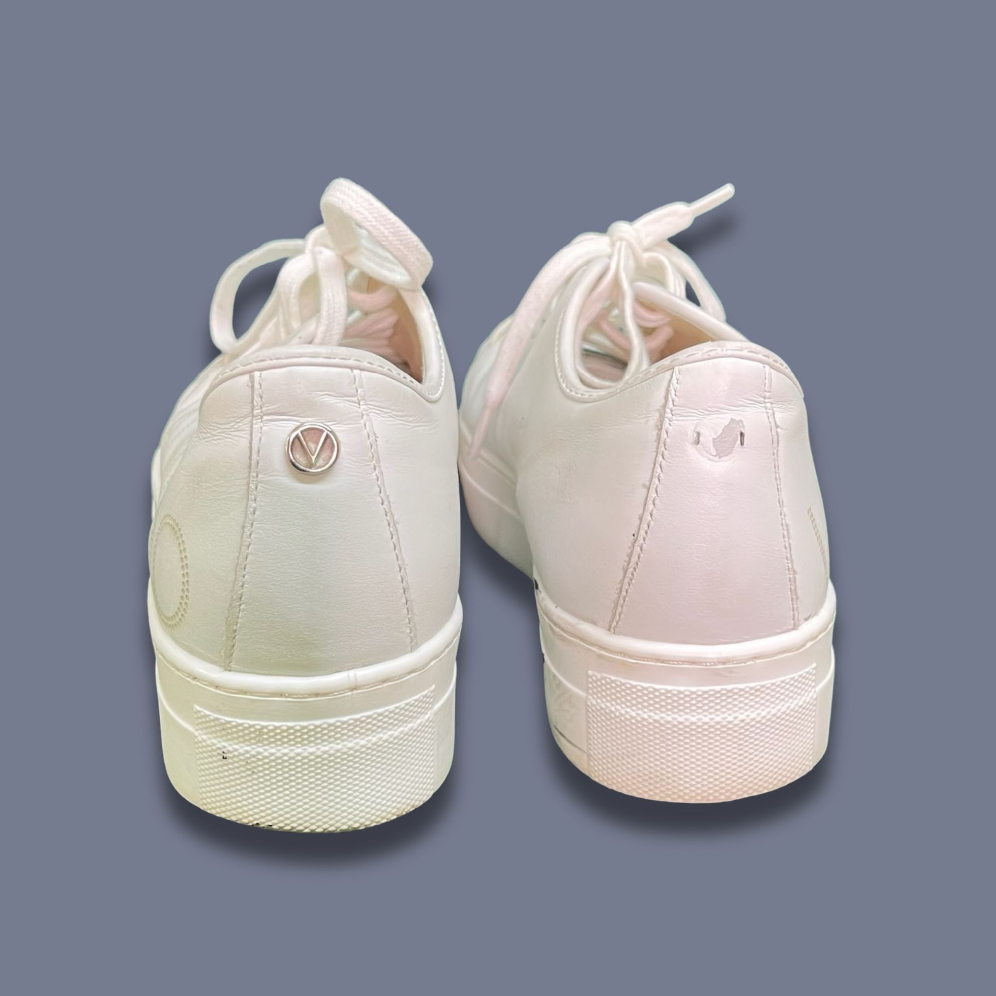 Valentino Valentino Womens Leather Low-Top Sneakers White Size 9 Made Size US 9 / IT 39 - 5 Thumbnail