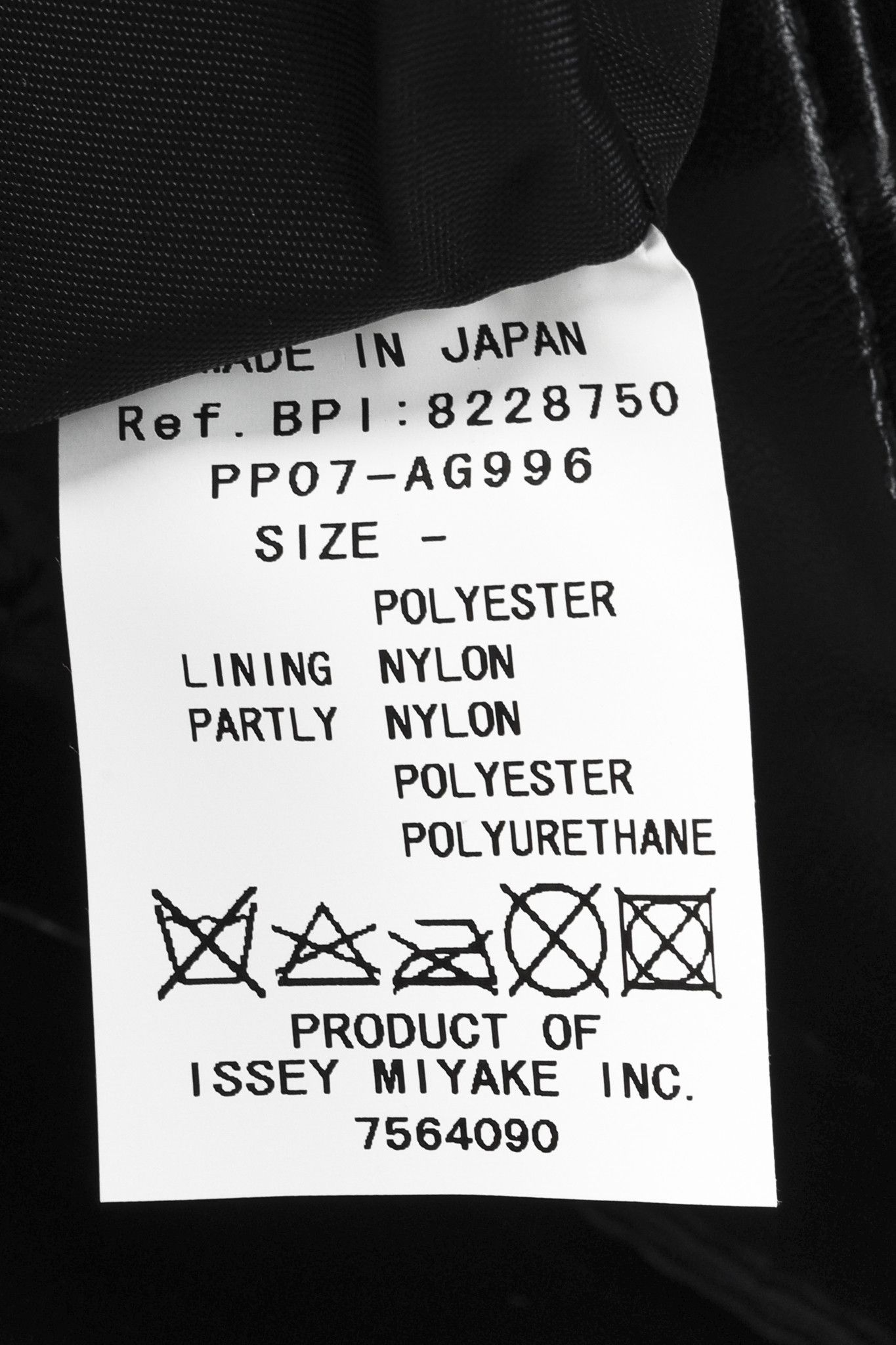 Issey Miyake Issey Miyake Pleats Please Black U Tote Bag Size ONE SIZE - 13 Thumbnail