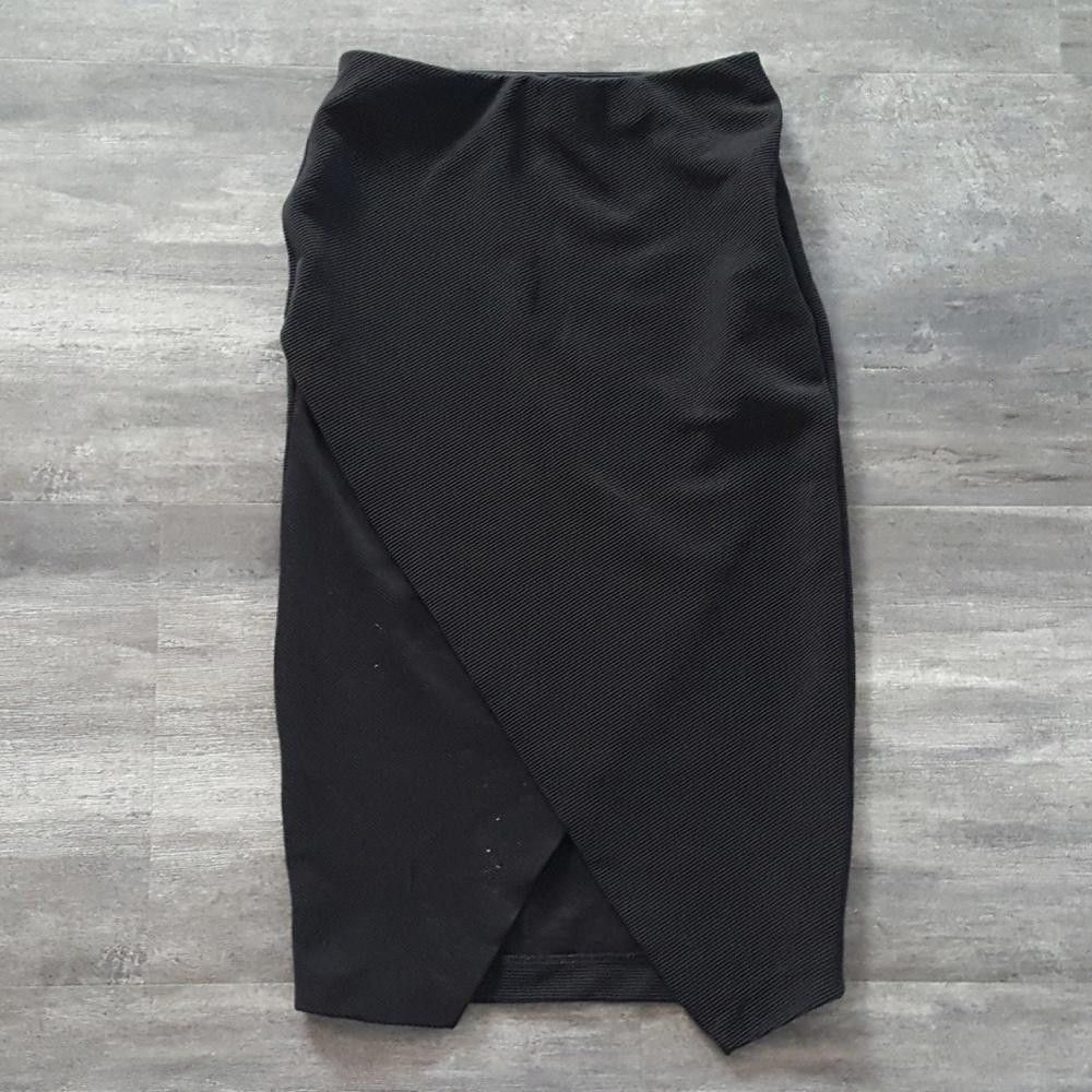 H&M Black Asymmetrical H&M High Waisted Midi Size 26" / US 2 / IT 38 - 3 Thumbnail
