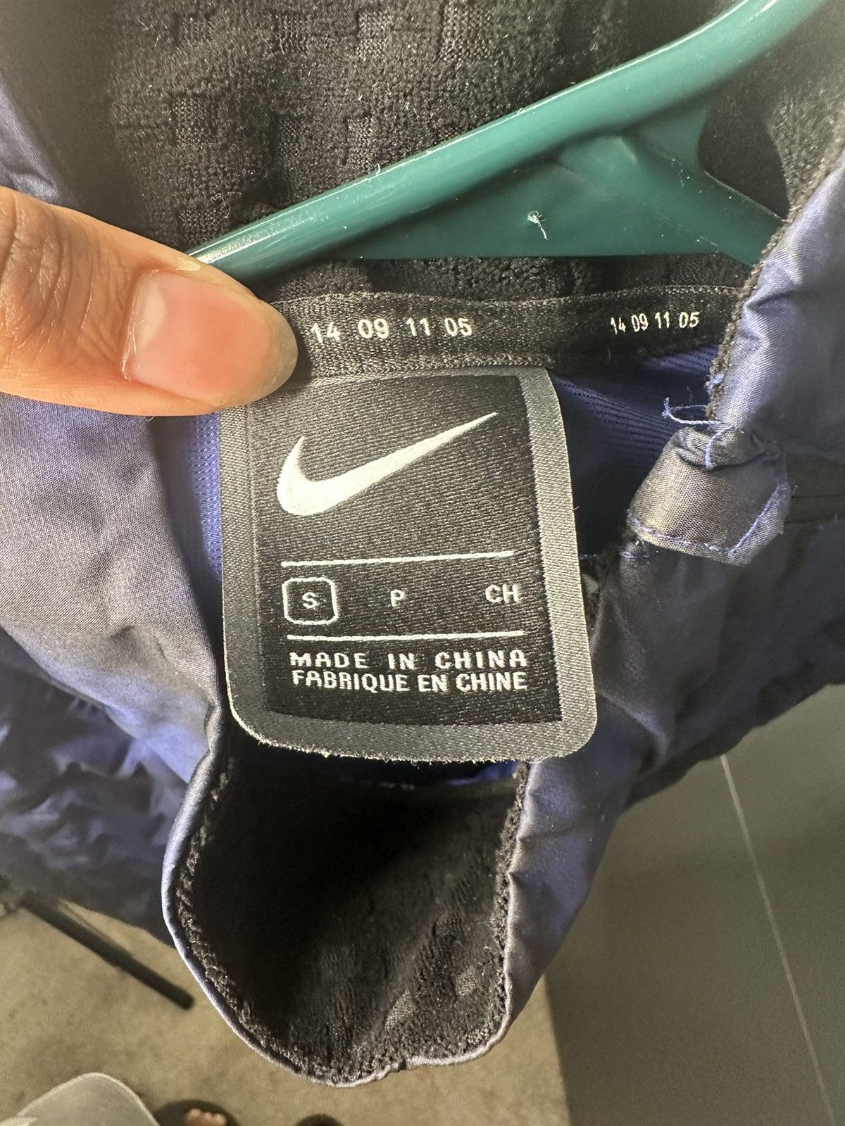 Nike Men’s Nike Aeroloft Running Jacket Size US S / EU 44-46 / 1 - 5 Thumbnail