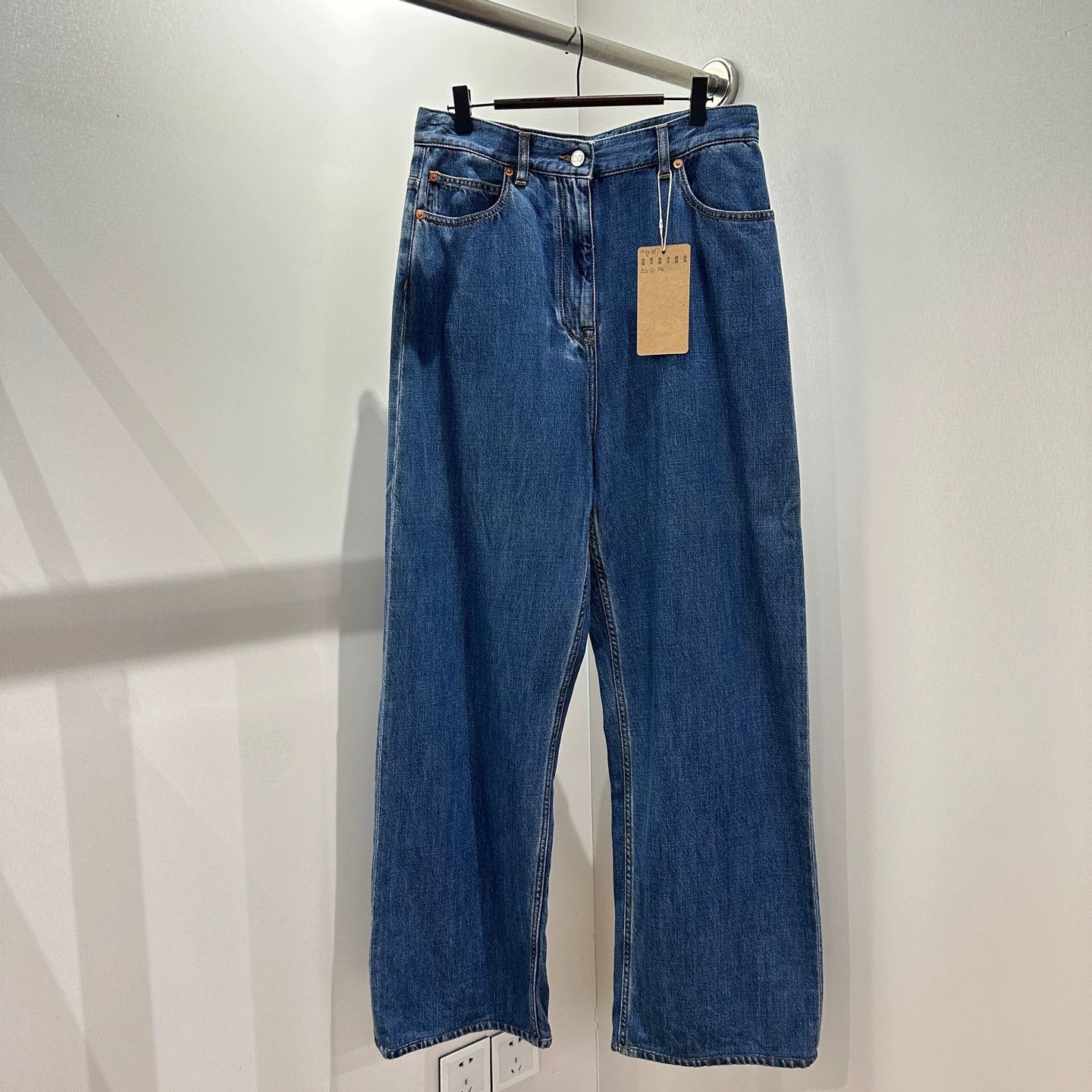 Valentino Valentino may557 White Logo Leather Patch Jeans 27 Cotton Size US 27 - 2 Thumbnail