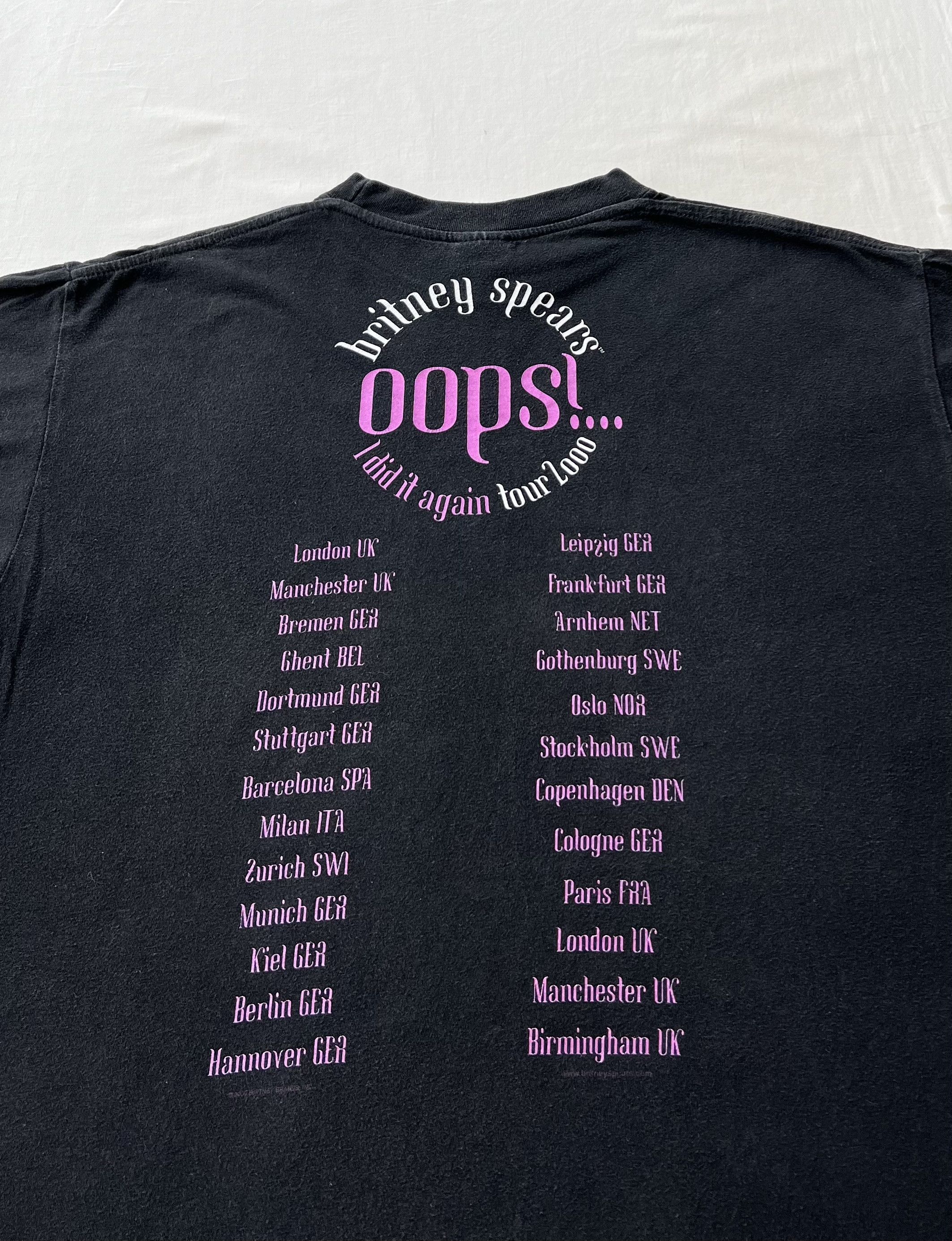 Band Tees Vintage 2000 Britney Spears Oops I Did It Again T-shirt Size US L / EU 52-54 / 3 - 12 Thumbnail