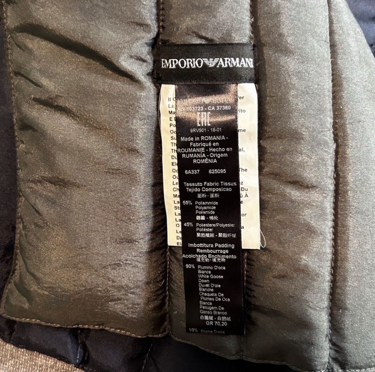 Emporio Armani Emporio Armani Reversible Down Scarf Minimal Tech Luxury Size ONE SIZE - 6 Thumbnail