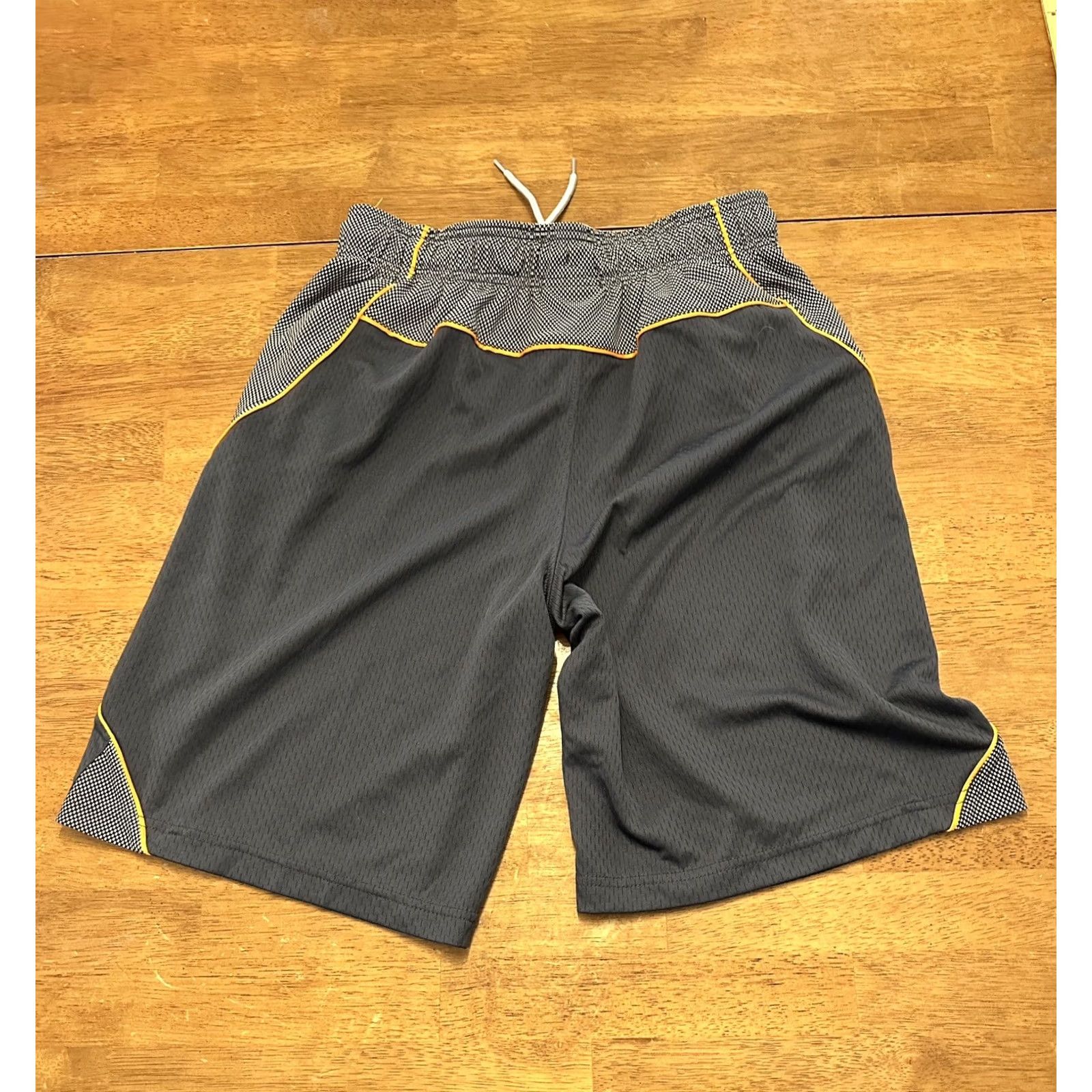 Vintage AND1 Basketball Shorts Mens Small Gray Y2K Size US 29 - 2 Thumbnail