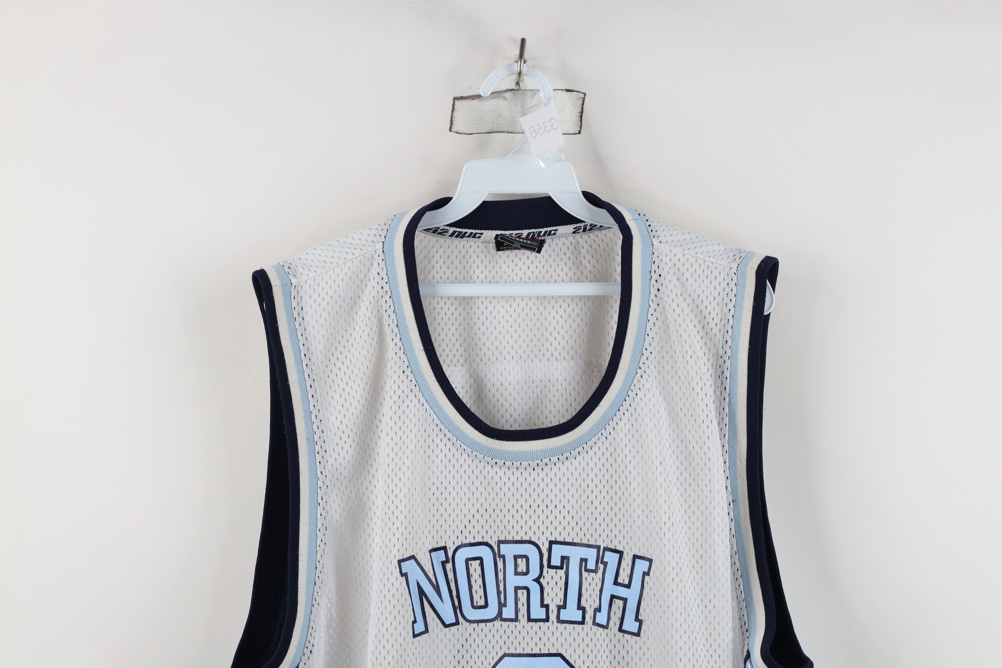 Vintage Vintage 90s Y2K North Carolina Basketball Jersey White Size US XXL / EU 58 / 5 - 2 Thumbnail