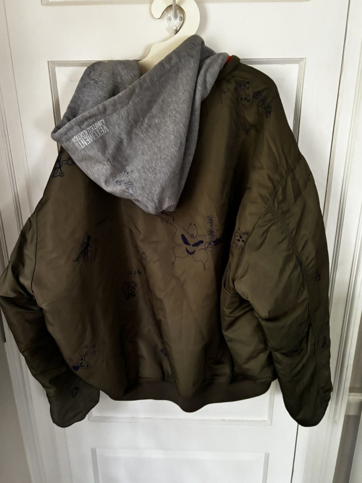 Vetements Vetements limited edition doodle bomber Size US M / EU 48-50 / 2 - 4 Thumbnail