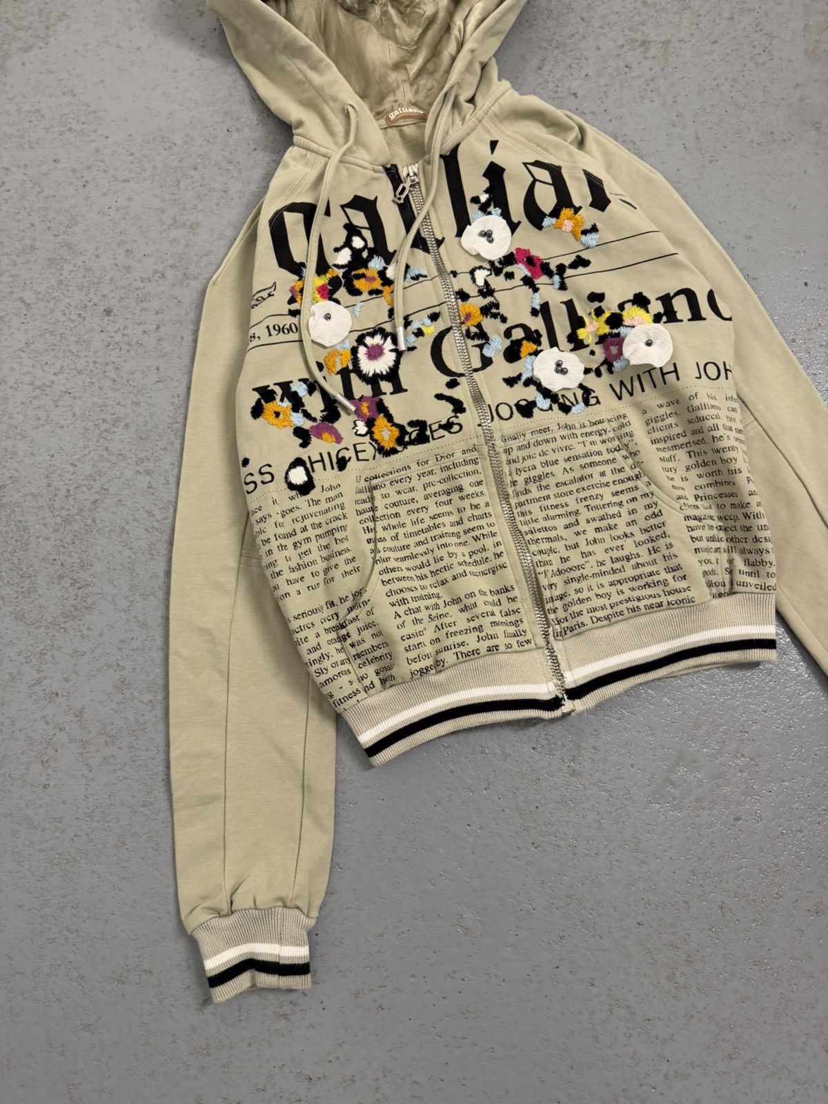 John Galliano Vintage John Galliano Abstract Flowers x Gazette Zip Hoodie Size XS / US 0-2 / IT 36-38 - 3 Thumbnail