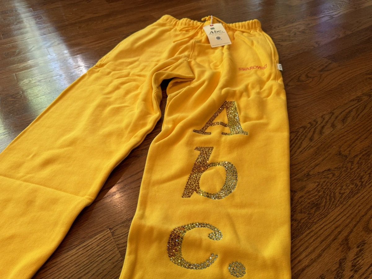 Advisory Board Crystals × Swarovski XL 34, 35 ABC Swavorski Pants Yellow 123 Joggers Sweatpants Size US 34 / EU 50 - 2 Thumbnail