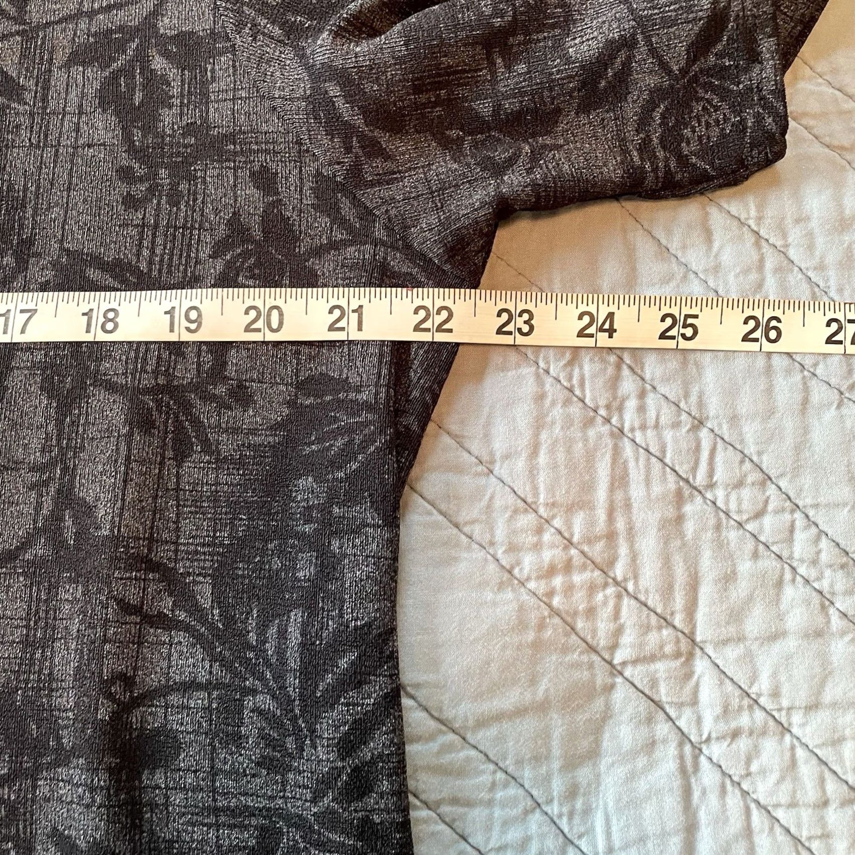 Vintage VINTAGE Fashion Bug Blouse Shirt Women XL Gray Black Floral Short Sleeve Round Neck Pullover Knit Polyester Size XL / US 12-14 / IT 48-50 - 7 Thumbnail