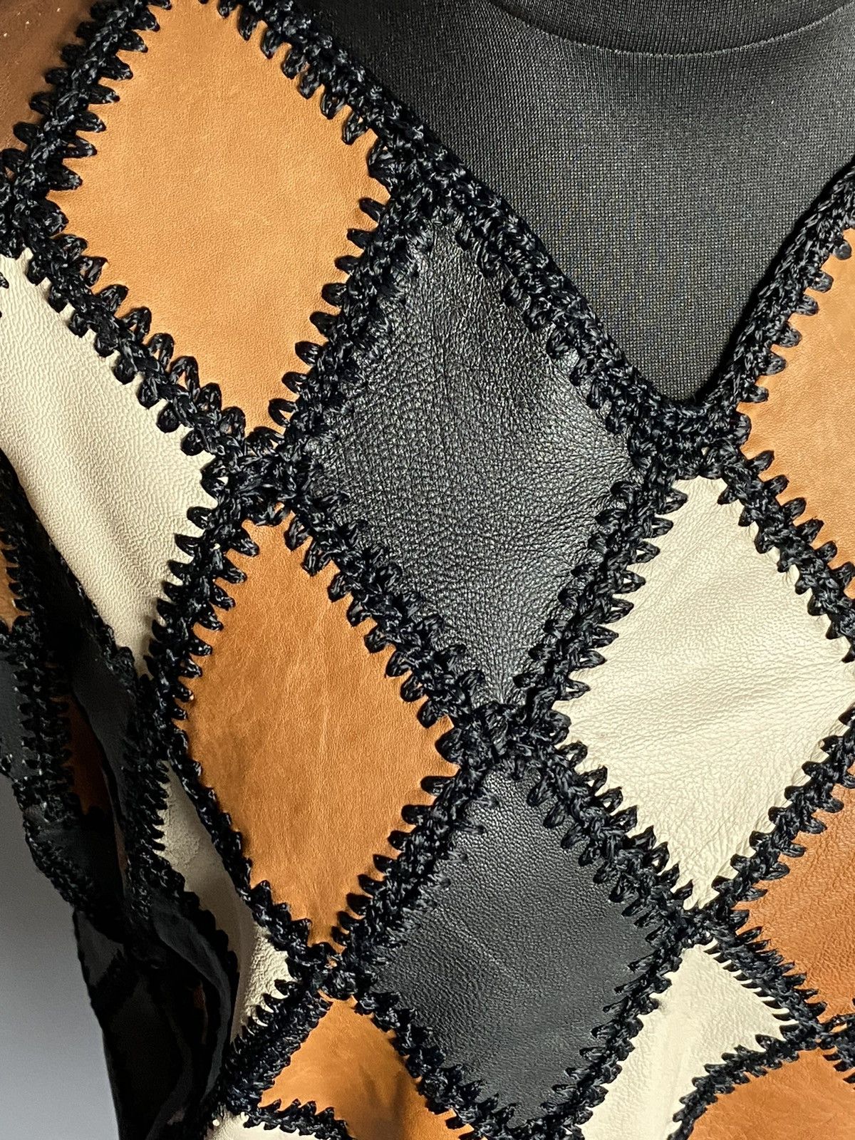 Other Vintage 80s Women’s Leather Top Argyle Diamond Pattern M/L Size M / US 6-8 / IT 42-44 - 4 Thumbnail