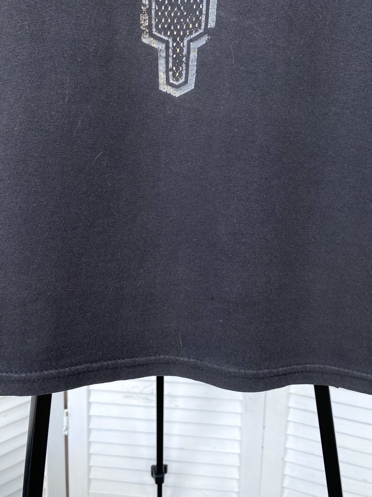 Cadillac × Vintage Vintage Cadillac Faded Racing Gold Logo Tee Shirt Size US M / EU 48-50 / 2 - 8 Thumbnail