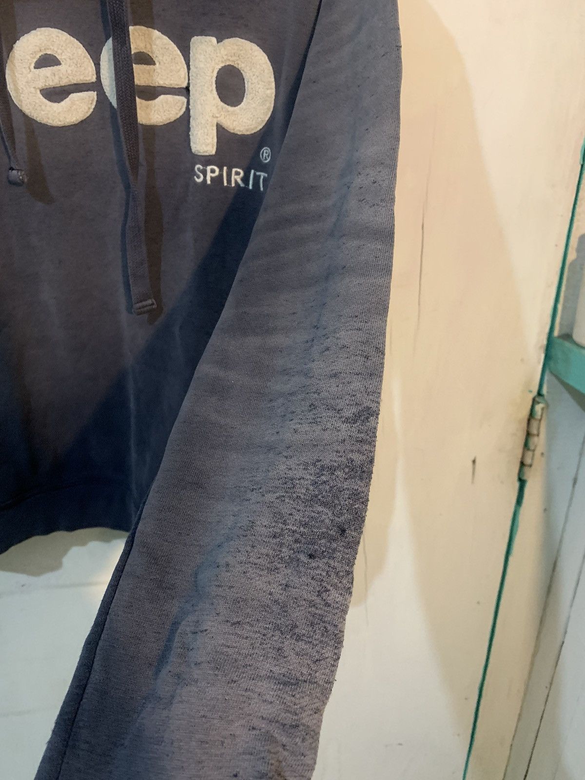 Jeep × Vintage Vintage Jeep 70s Distressed Faded Cut Hoodie Size US S / EU 44-46 / 1 - 7 Thumbnail