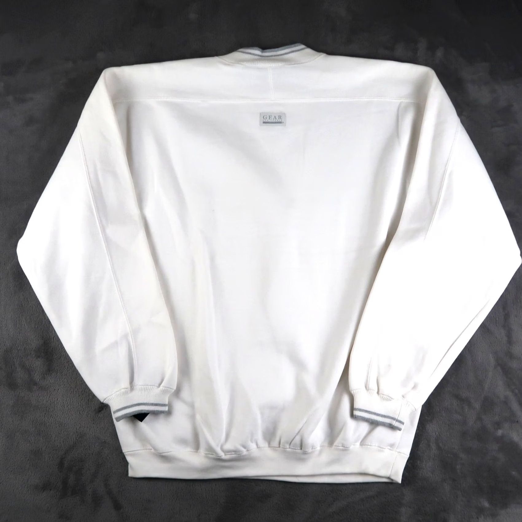 Vintage Vintage Gear Sport Cal State University Crewneck Sweatshirt XL White Unisex Adults Shirts Sweatshirt 90s University Logo Heavyweight Embroidered Retro Size US XL / EU 56 / 4 - 2 Thumbnail