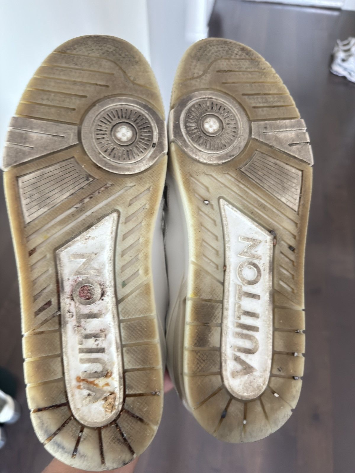 Louis Vuitton Louis Vuiton Trainers Size US 11 / EU 44 - 4 Thumbnail