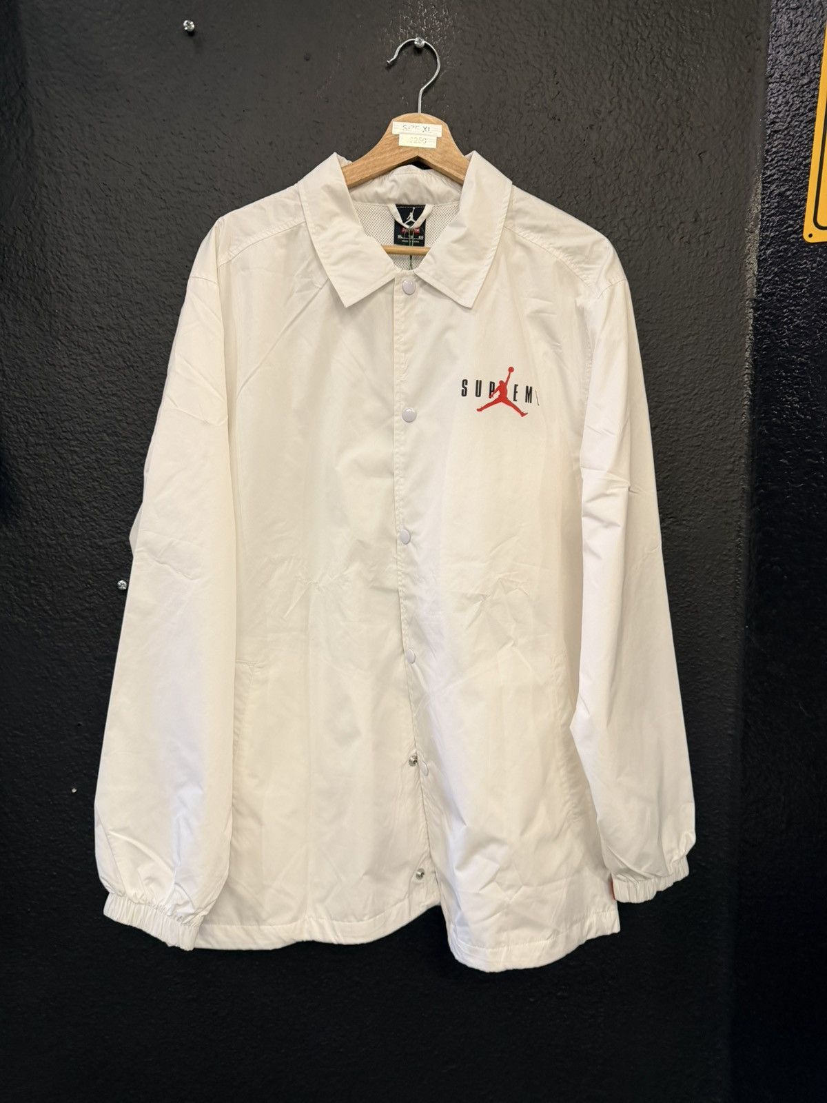 Jordan Brand × Supreme Jordan X Supreme Button Up Jacket Size US XL / EU 56 / 4 - 1 Thumbnail