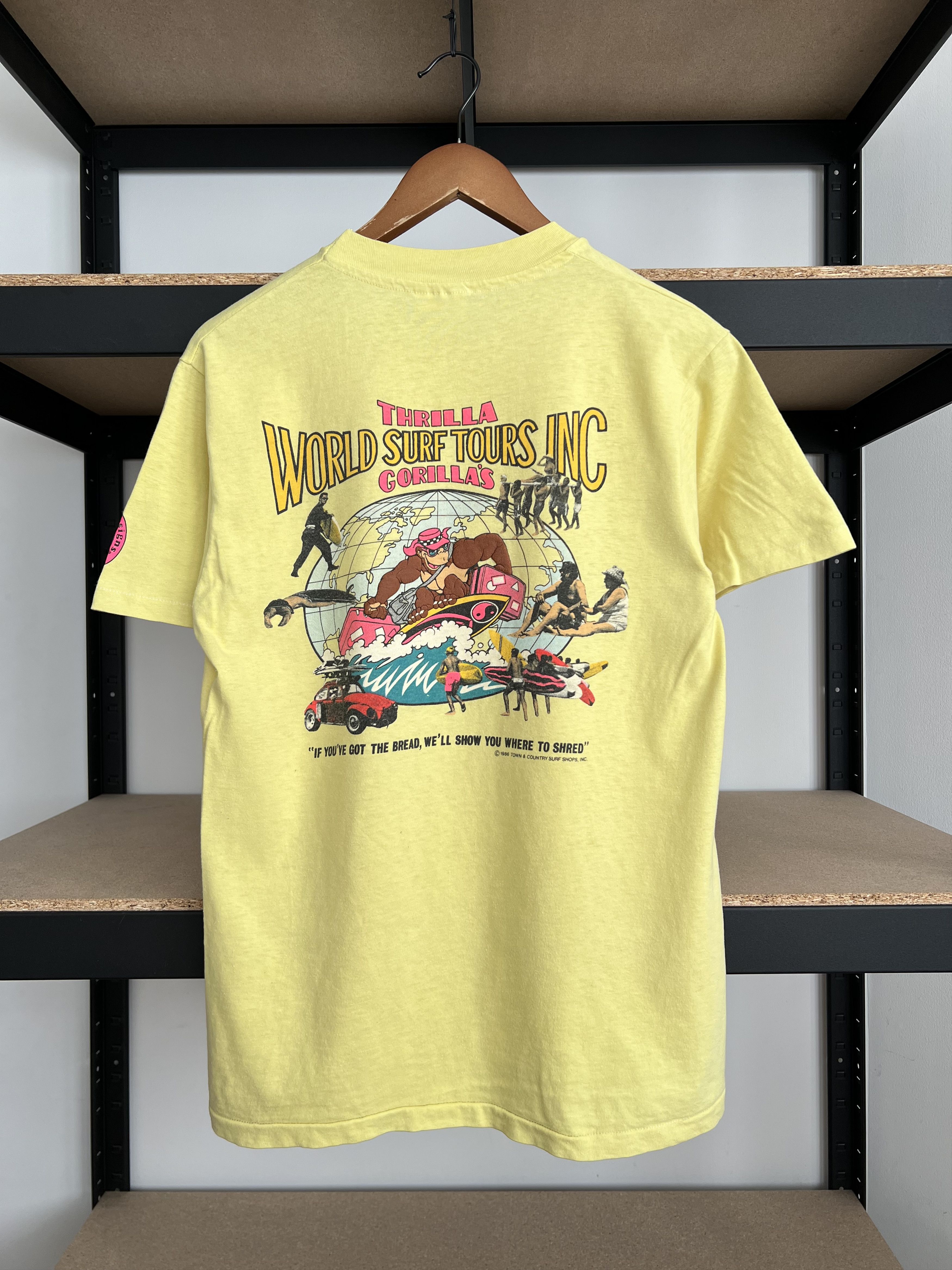 Vintage Vintage 1986 T&C Town & Country Surf Designs T-shirt Size US M / EU 48-50 / 2 - 1 Thumbnail