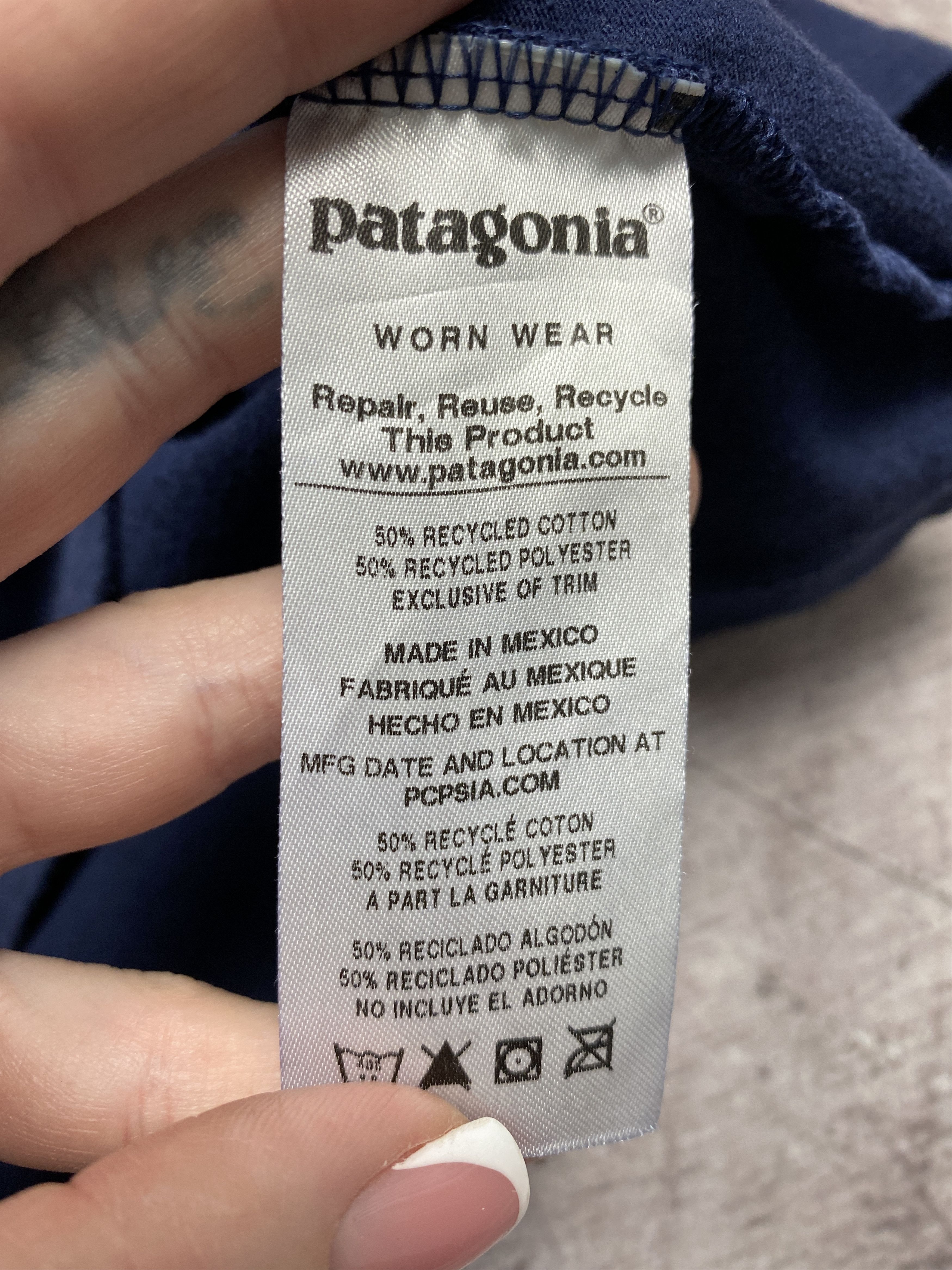 Patagonia Patagonia Vintage Mens Big Logo T-Shirt Size US S / EU 44-46 / 1 - 10 Thumbnail