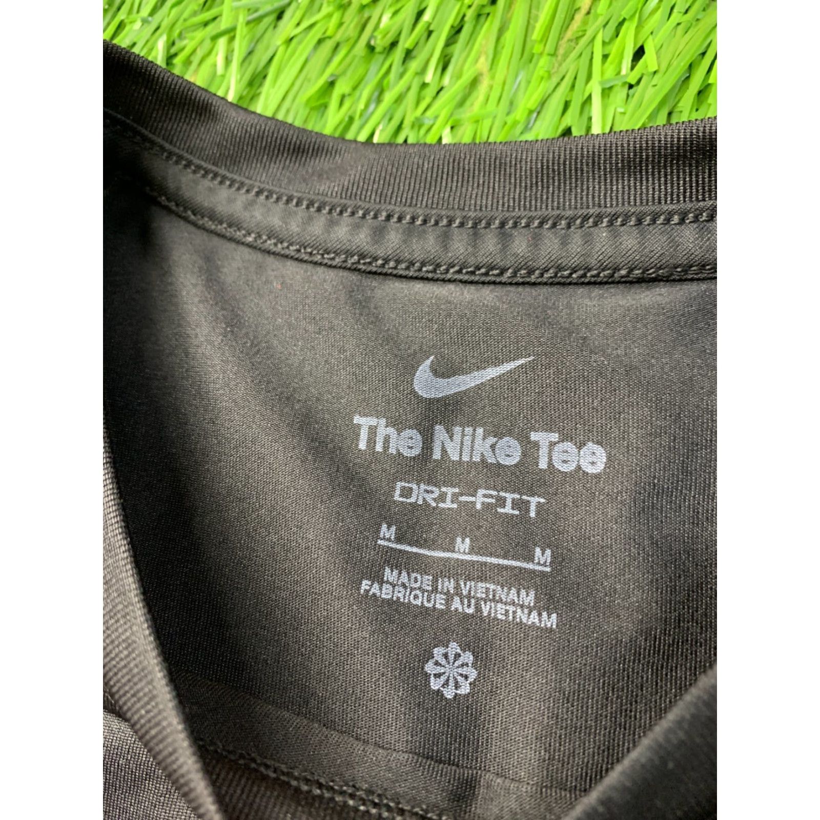 Nike NIKE Dri-Fit 2023 ORIGINAL RUN TRAINING SPORT WOMEN SHIRT JERSEY TEE SIZE M Black Short Sleeve Women Nike Dri-FIT 2023 Run Training Shirt Size M / US 6-8 / IT 42-44 - 4 Thumbnail