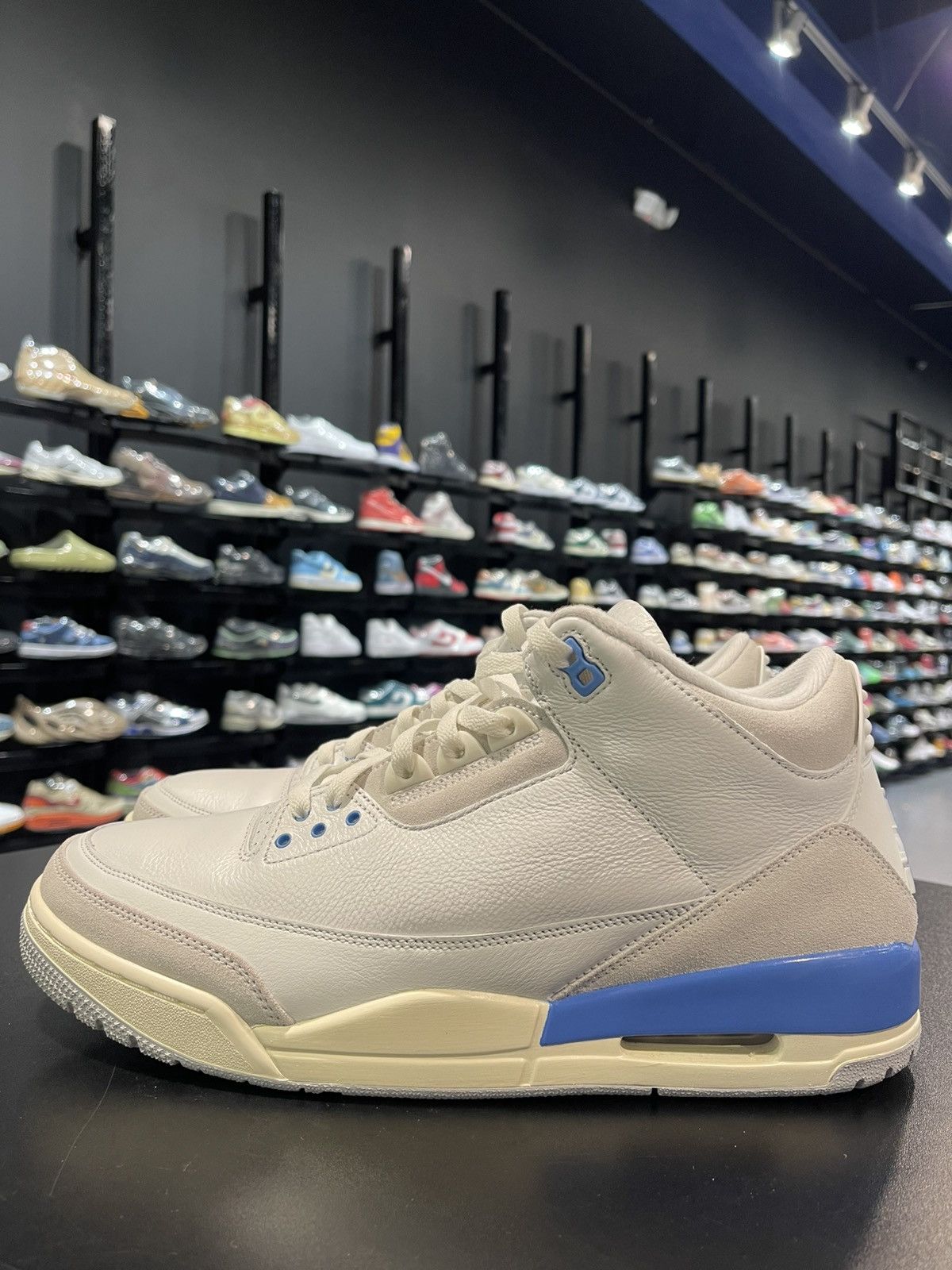 Jordan Brand Size 13 - Jordan 3 Retro Lucky Shorts Size US 13 / EU 46 - 1 Thumbnail