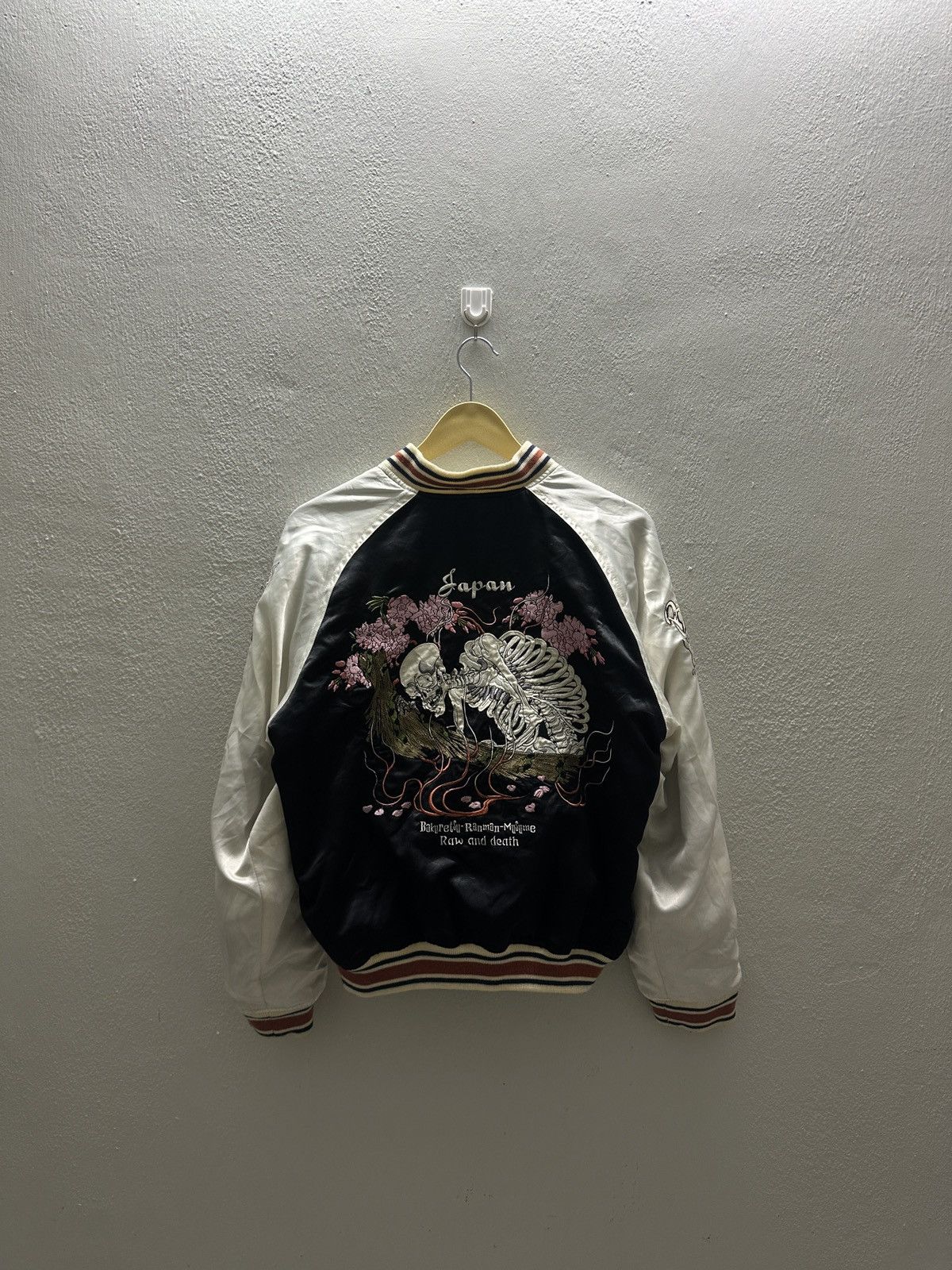 Japanese Brand × Vintage Vintage Reversible Sukajan Japanese Buddhism Art Size US M / EU 48-50 / 2 - 3 Thumbnail
